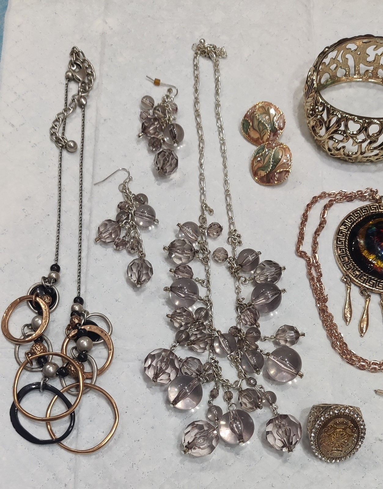 Lot Of Estate Costume Jewelry, 15 Pcs