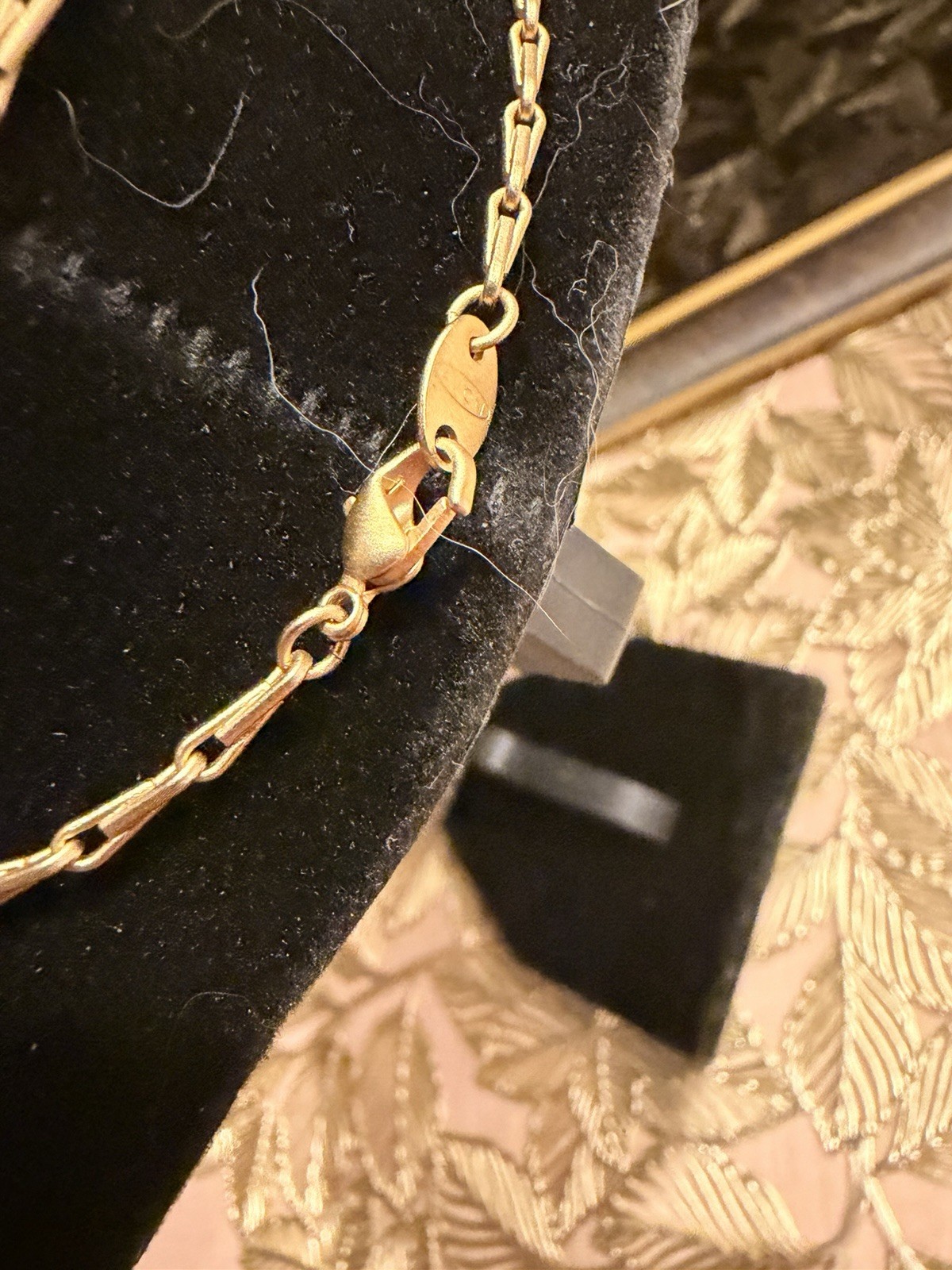 Avon Gold Tone Necklace with Red and Blue Accents Vintage Costume Jewelry 17″