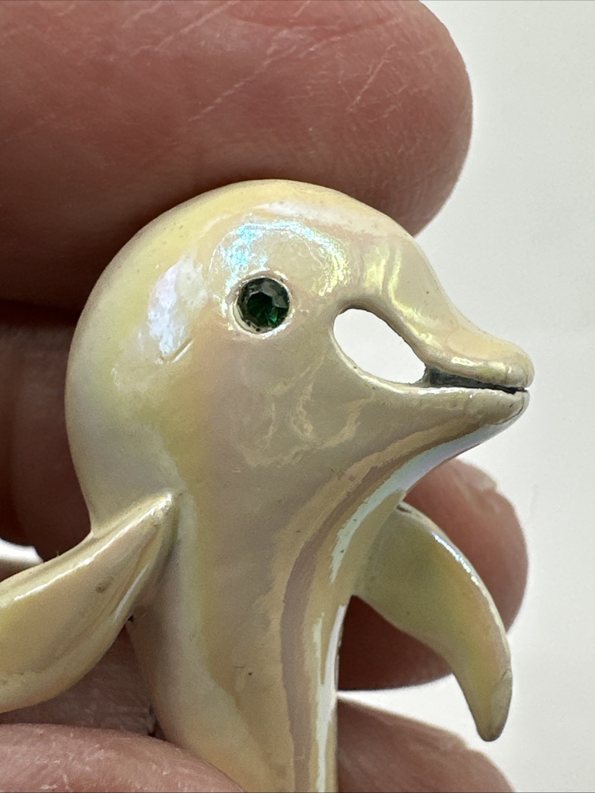 Vintage Beluga Whale White Pearlescent Enamel Dolphin Brooch Pin Sea Creature