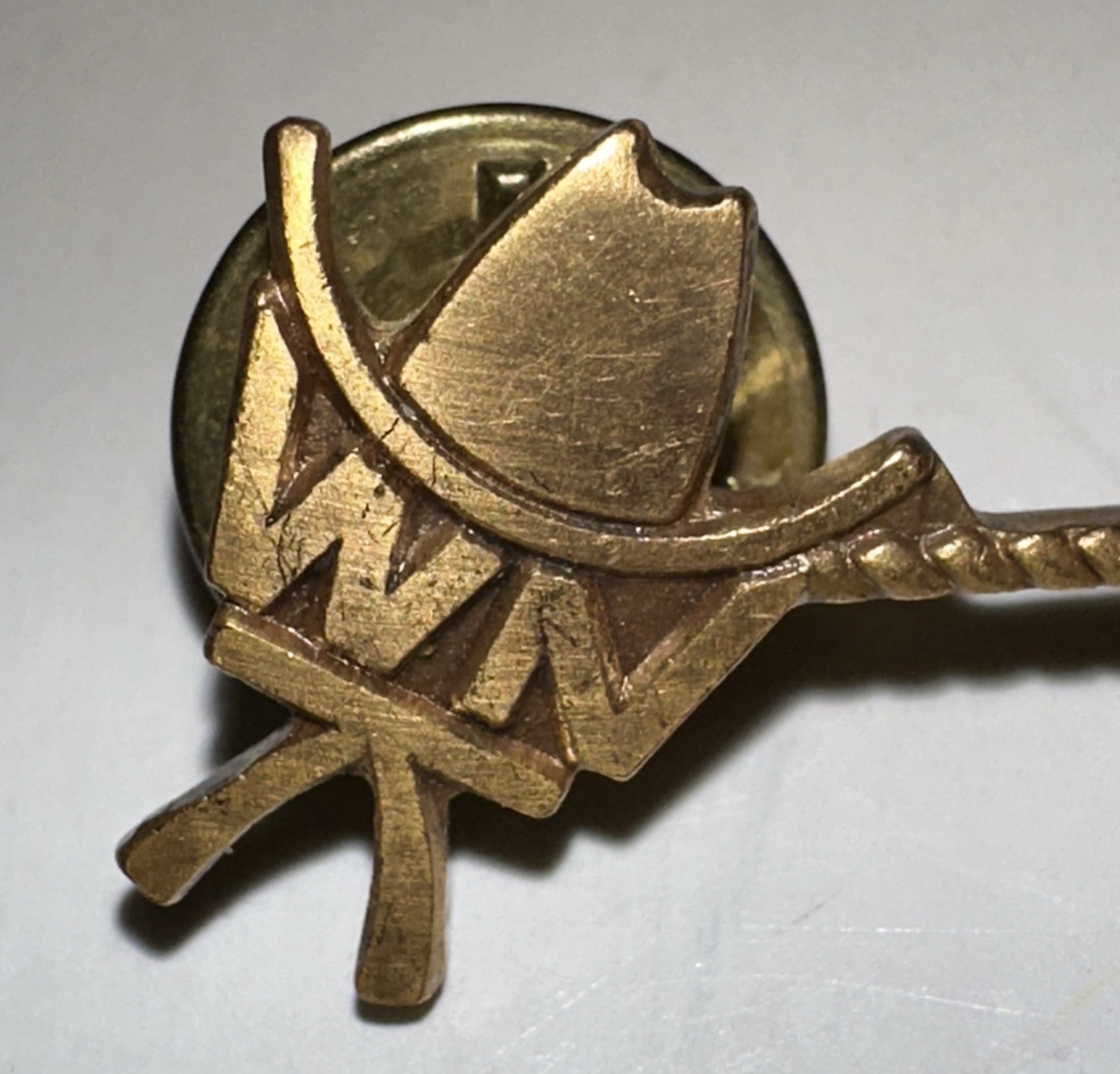 Vintage Cowboy Western Hat Lapel Pin Branding Iron Cowboy Hat WN