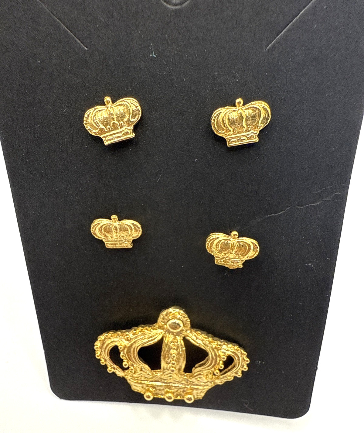 Vintage Lot Mary Kay Gold Tone Brooches Pins Awards Sales Crowns 17 Pieces