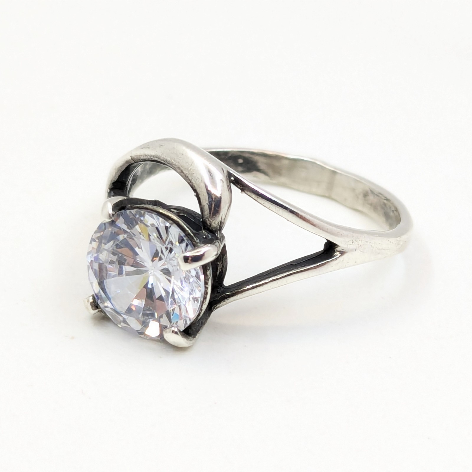 Vintage Elegant RING Silver 925 with Bright Stone-size: 7.5US(17.5mm) Ukraine#16