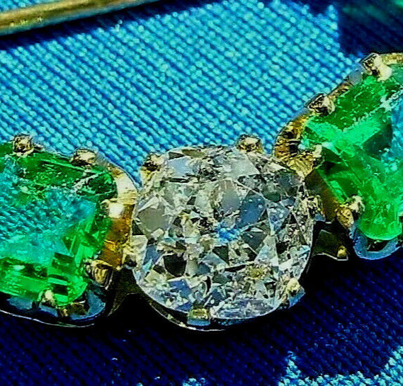 Original EARTH MINED DIAMOND EMERALD BROOCH Circle Deco Antique SOLID 18K GOLD