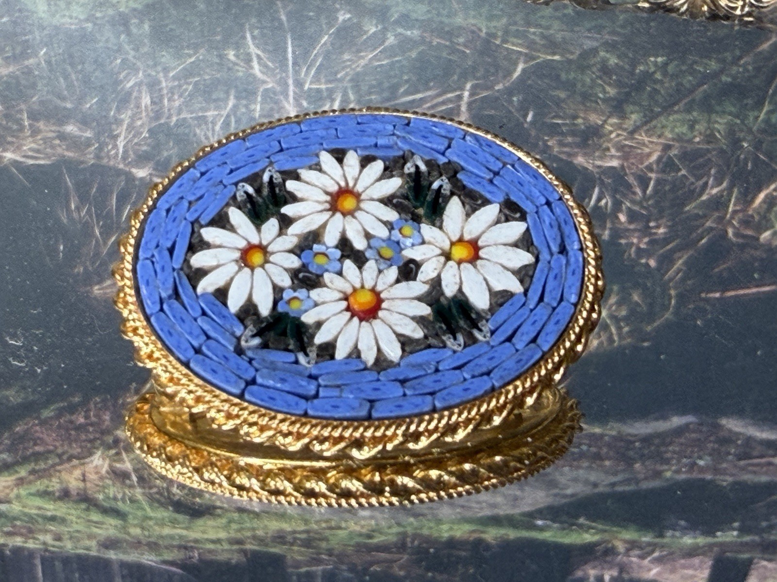 Vintage Italian Micro Mosaic Daisy Flower Floral Gold Tone Oval Pin Brooch