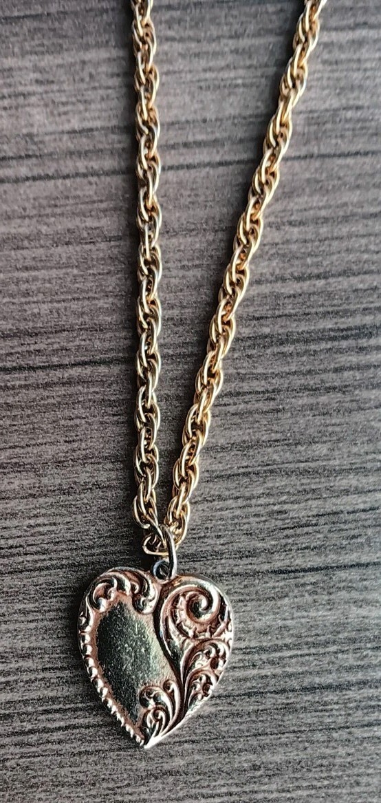 Vintage Victorian Styled Sweetheart Heart Pendant Gold Tone 24″