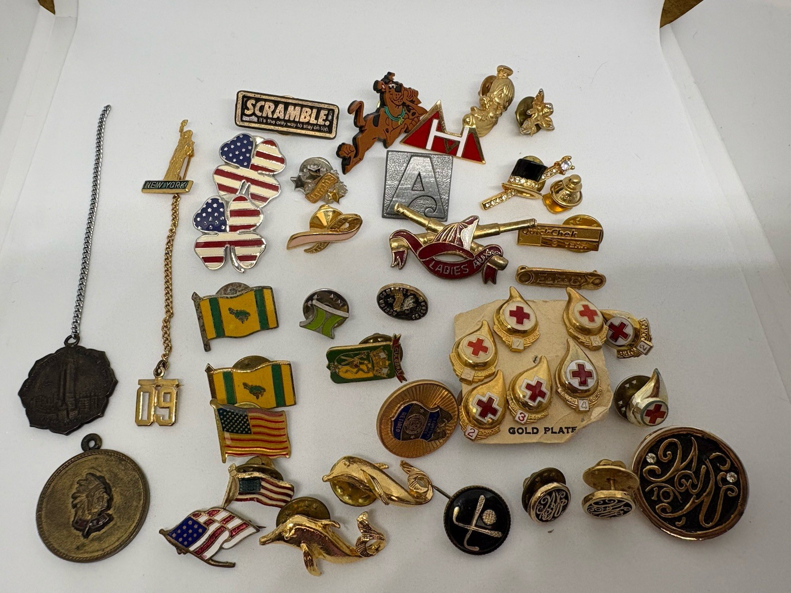 Lot Of Vintage Lapel Tie Pins Random Variety Blood Drive Flags Travel Workplace