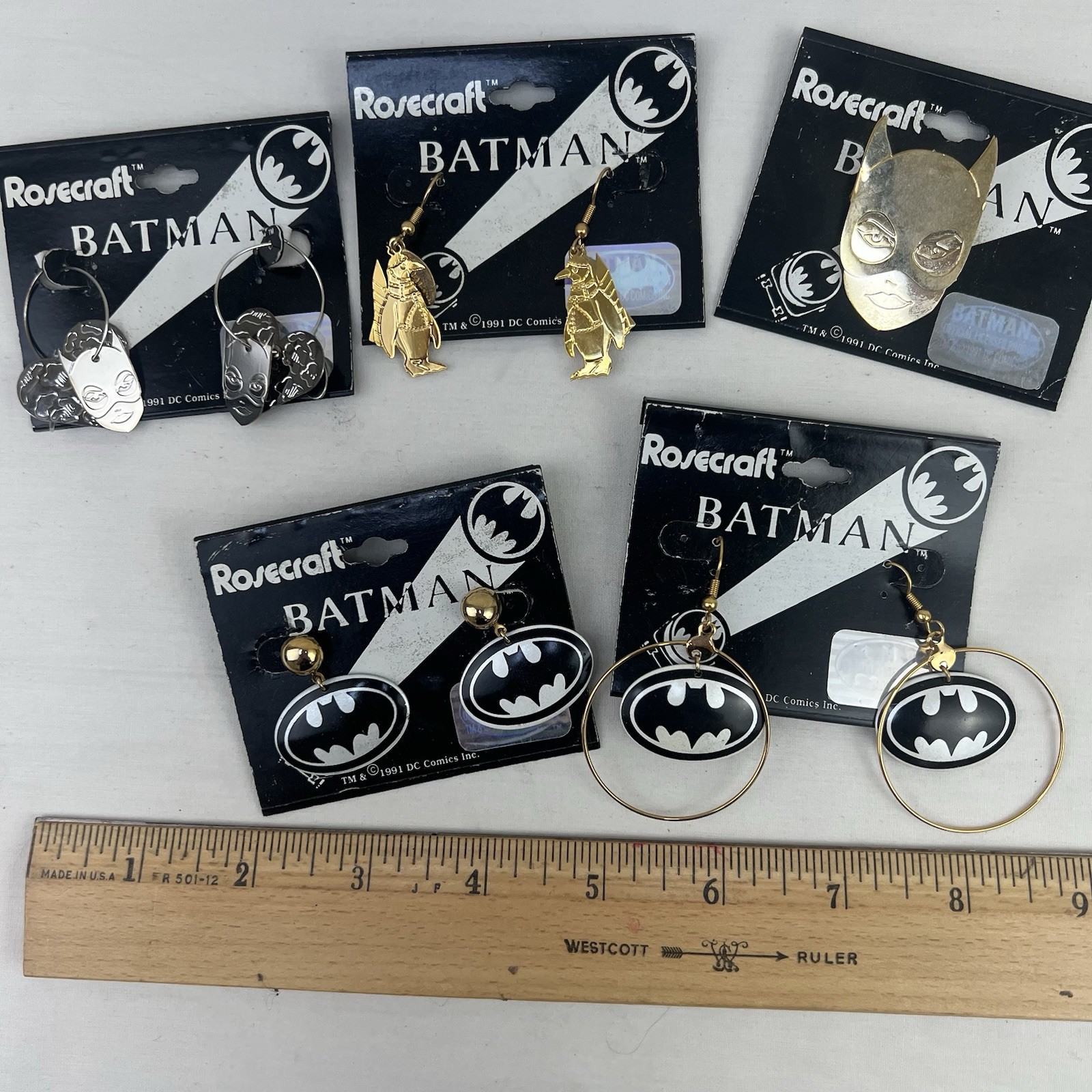 Vtg 1991 Lot Of 5 Batman Returns Cat Women Pin Earrings retro 90s Y2K DC Comics