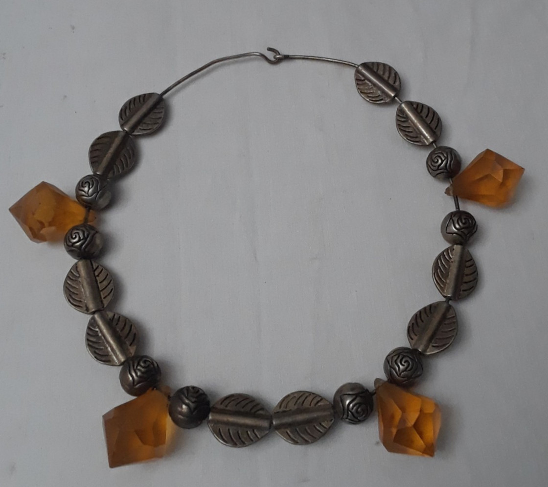 Vintage Handmade Silver Tone Chocker Necklace with Amber Beads 10 in