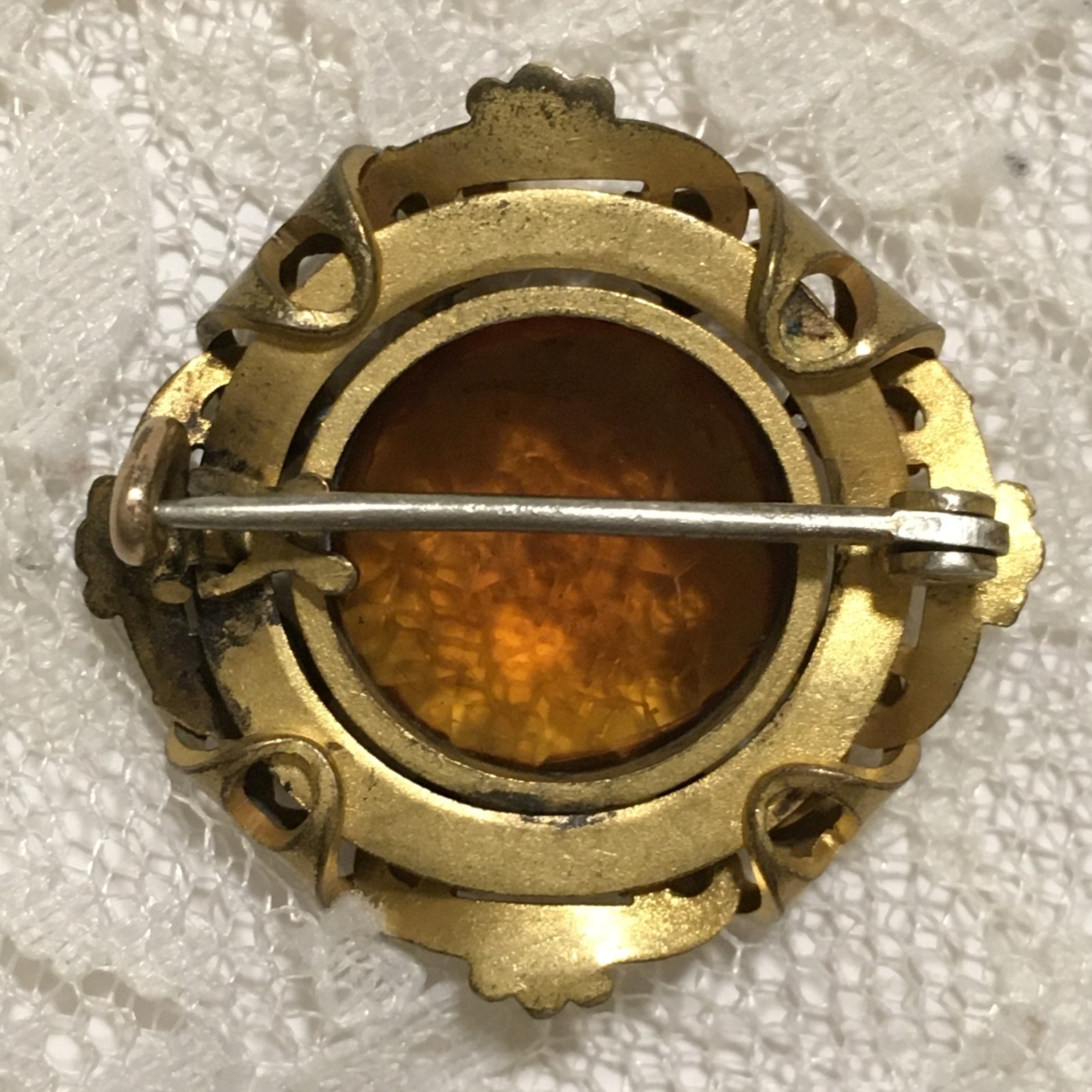 Vintage Brooch Gold Tone C Clasp Art Deco Metal Golden-brown Cab