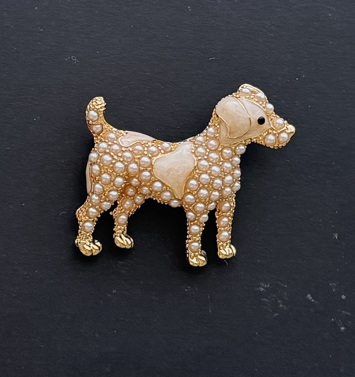 Dog vintage style brooch / enamel on gold tone metal
