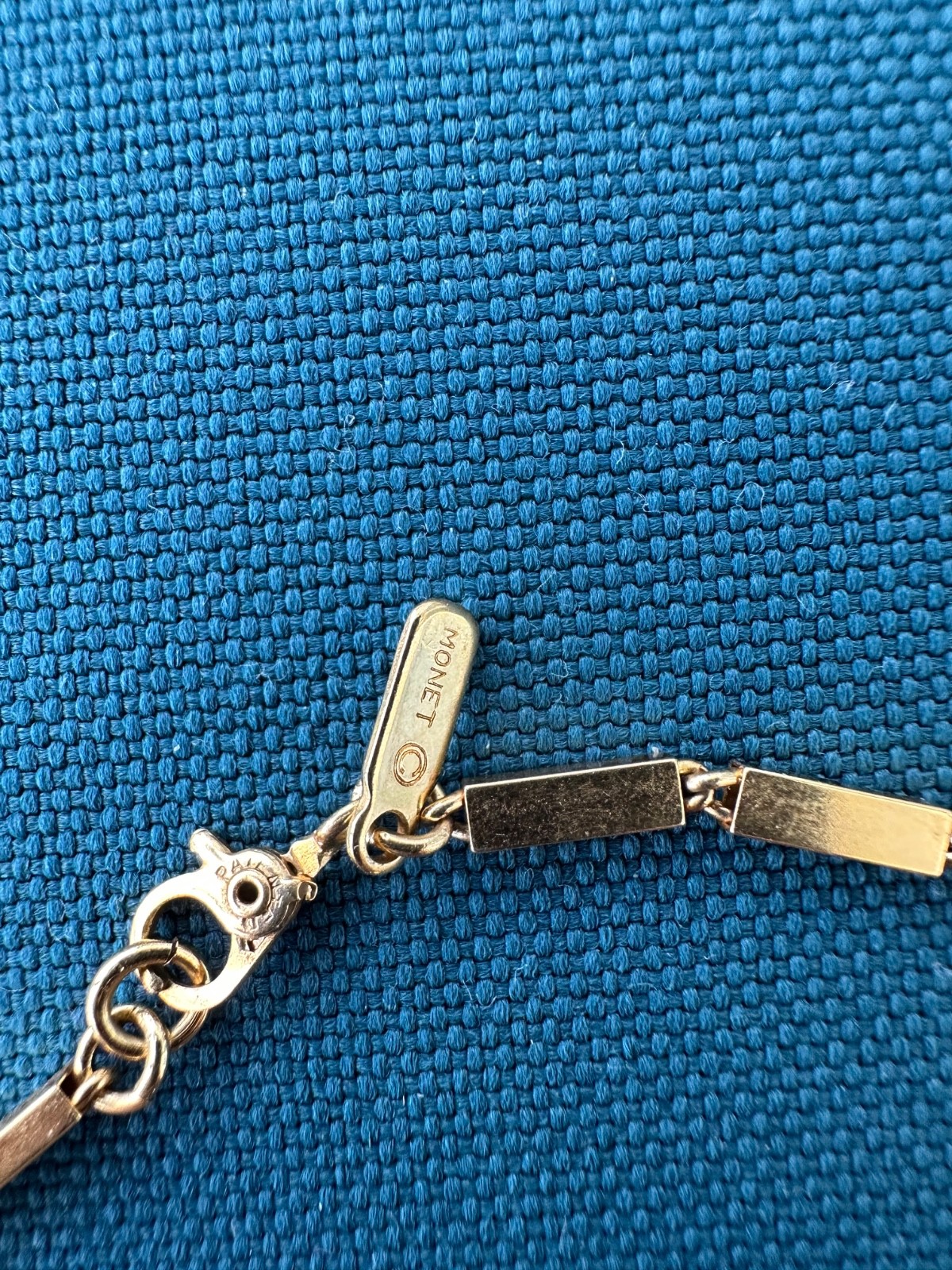 Vintage Monet Single Strand Gold tone Bar Link Necklace