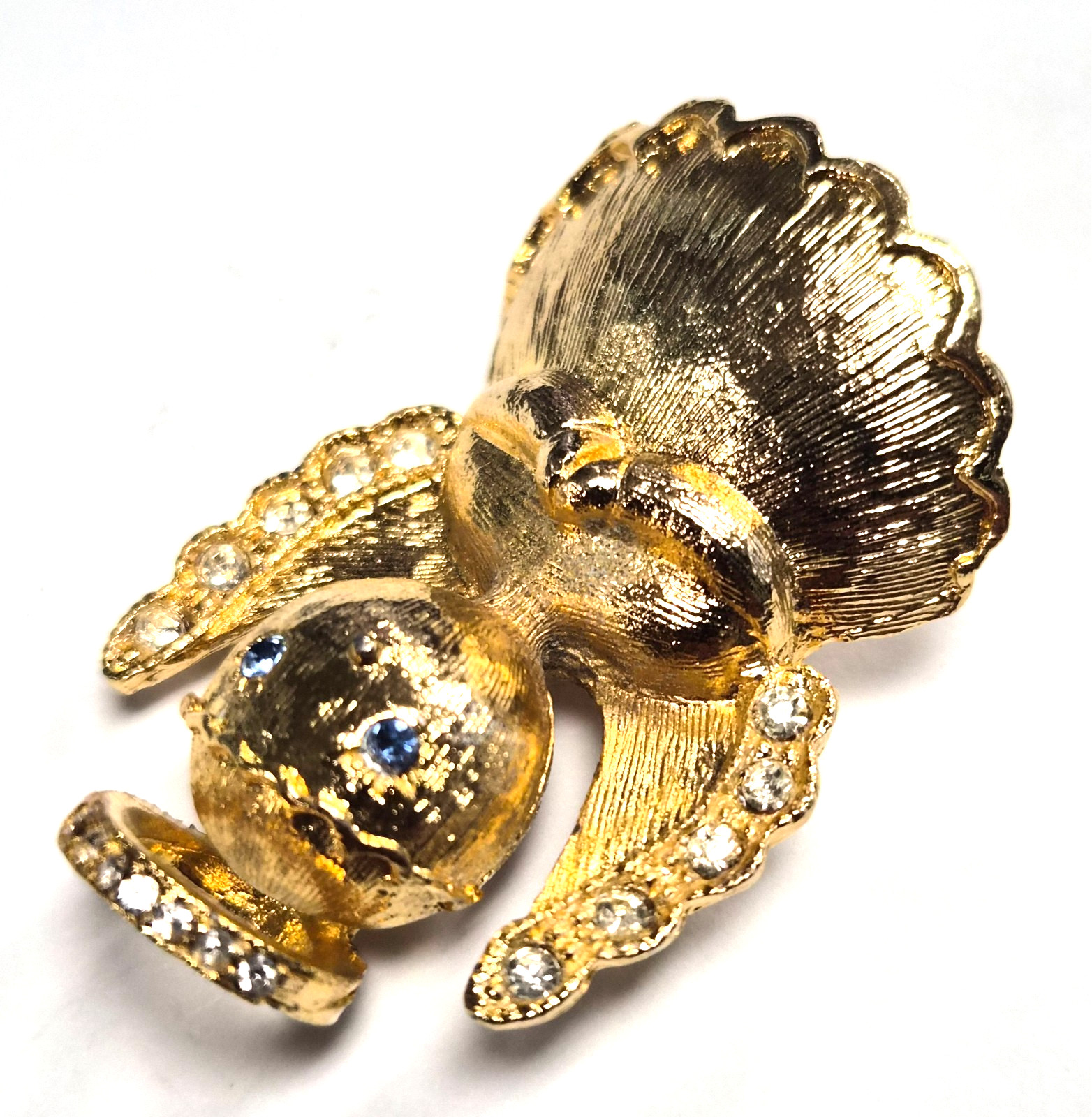 Vintage 70’s Signed Ultra Craft Gold Tone Angel Christmas Lapel Pin / Brooch