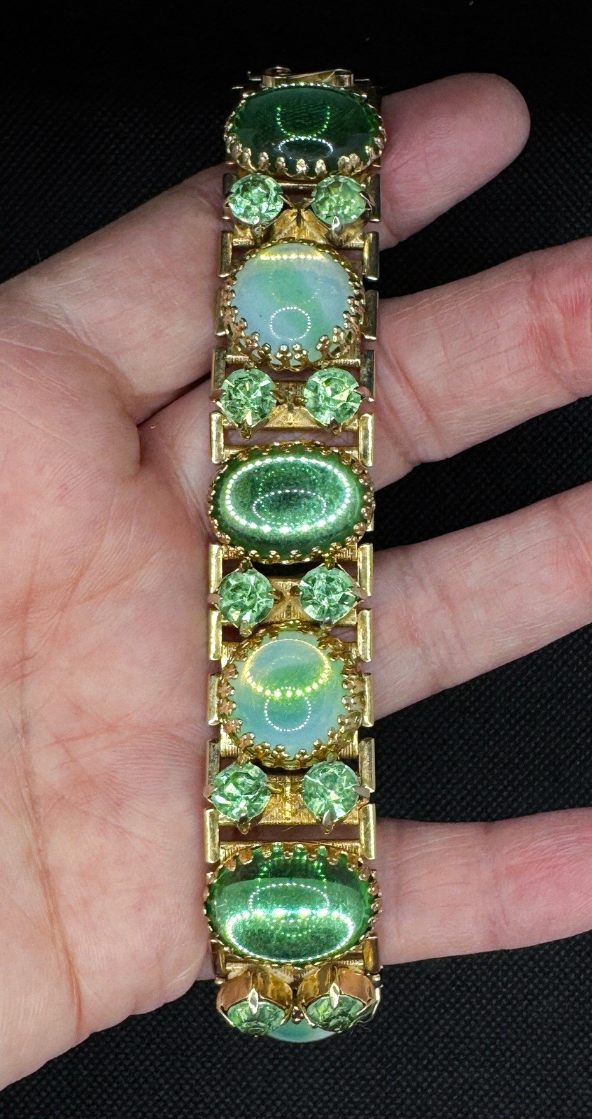Vtg Green Oval Cabochon Bracelet Round Lt Green Rhinestones Glow Under UV Gold