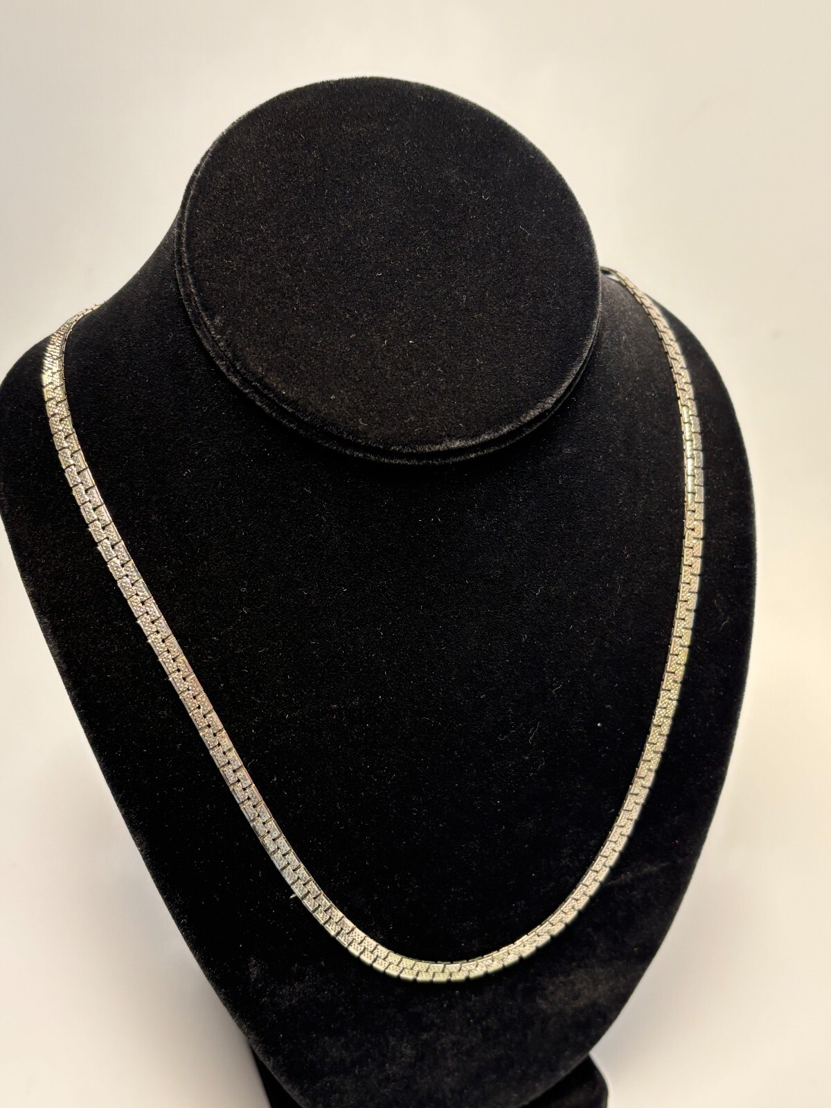 Necklace Offset Rectangle Chain Pattern Unique Retro Silver Tone