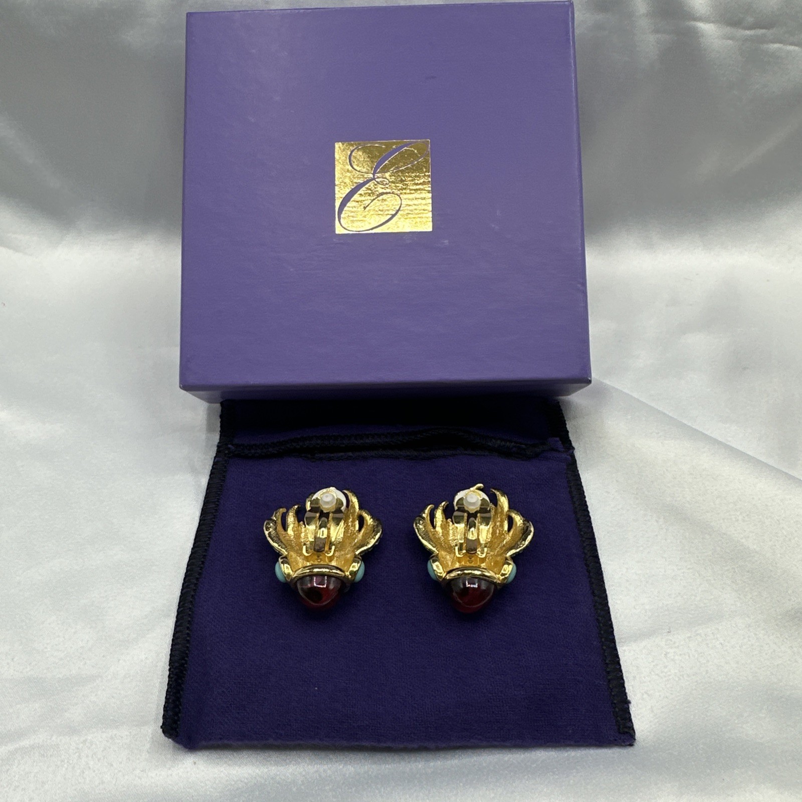 NWOT ‘94 Eternal Flame Elizabeth Taylor for Avon Clip on Earrings. Box /Dust Bag