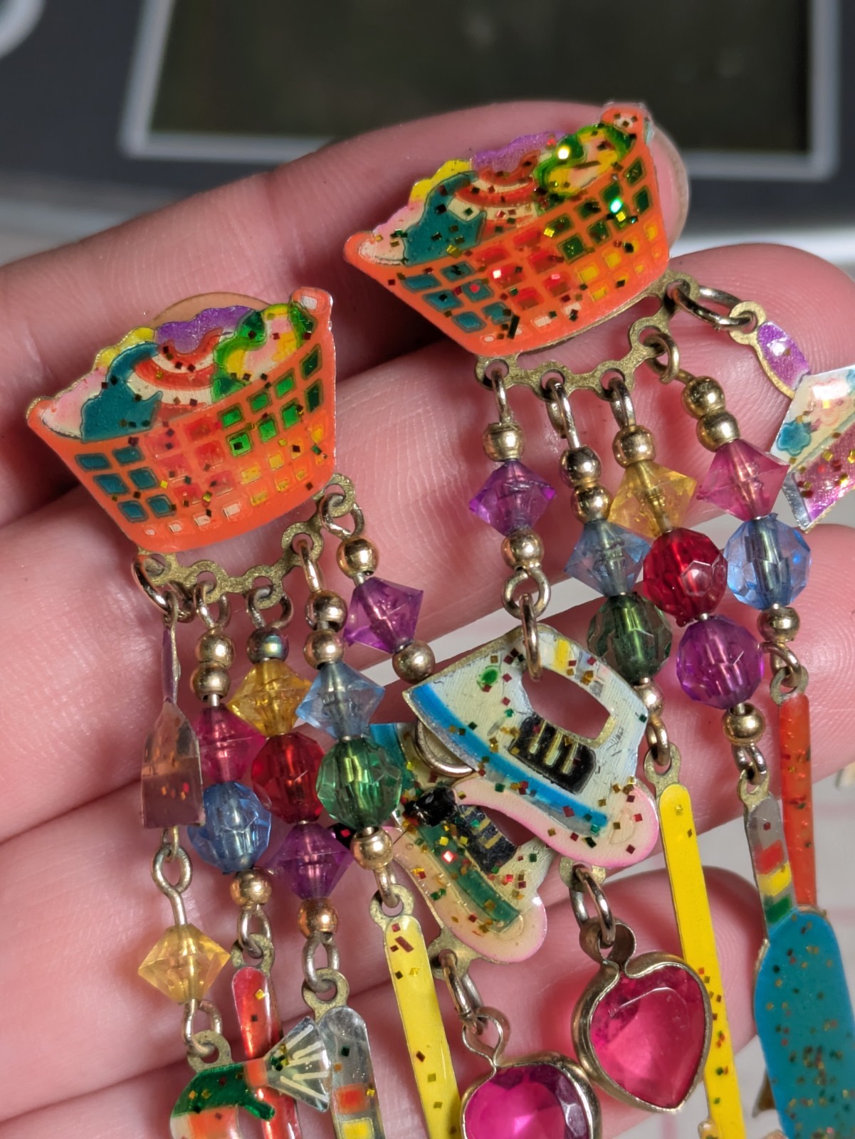 Vtg 80s (2) Watta KCFA Laundry Christmas Santa Earrings Lunch At The Ritz -like