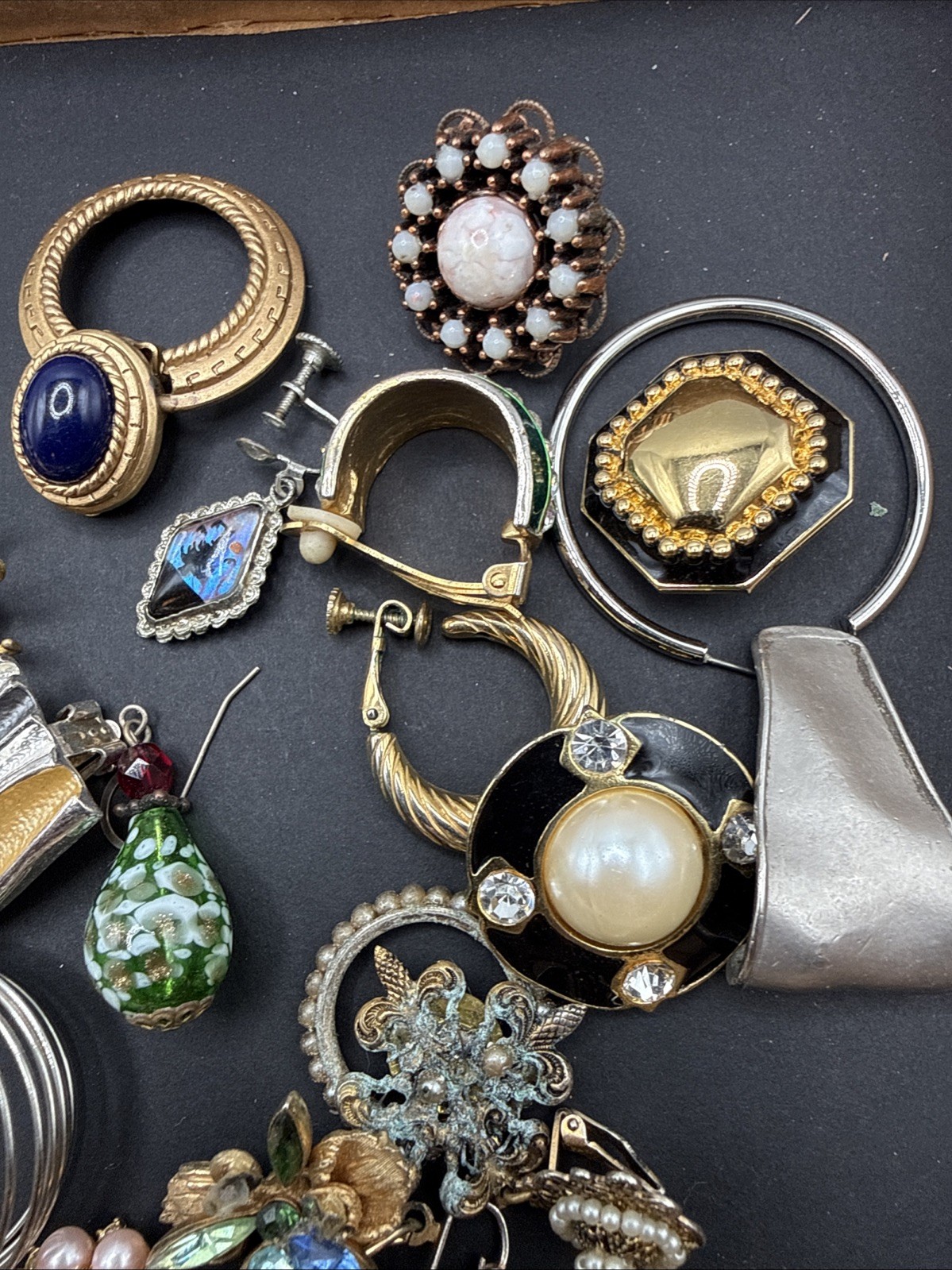 Lot Of SINGLE Earrings Mostly Vintage Clip On – Parts Craft – Some Signed E3-11