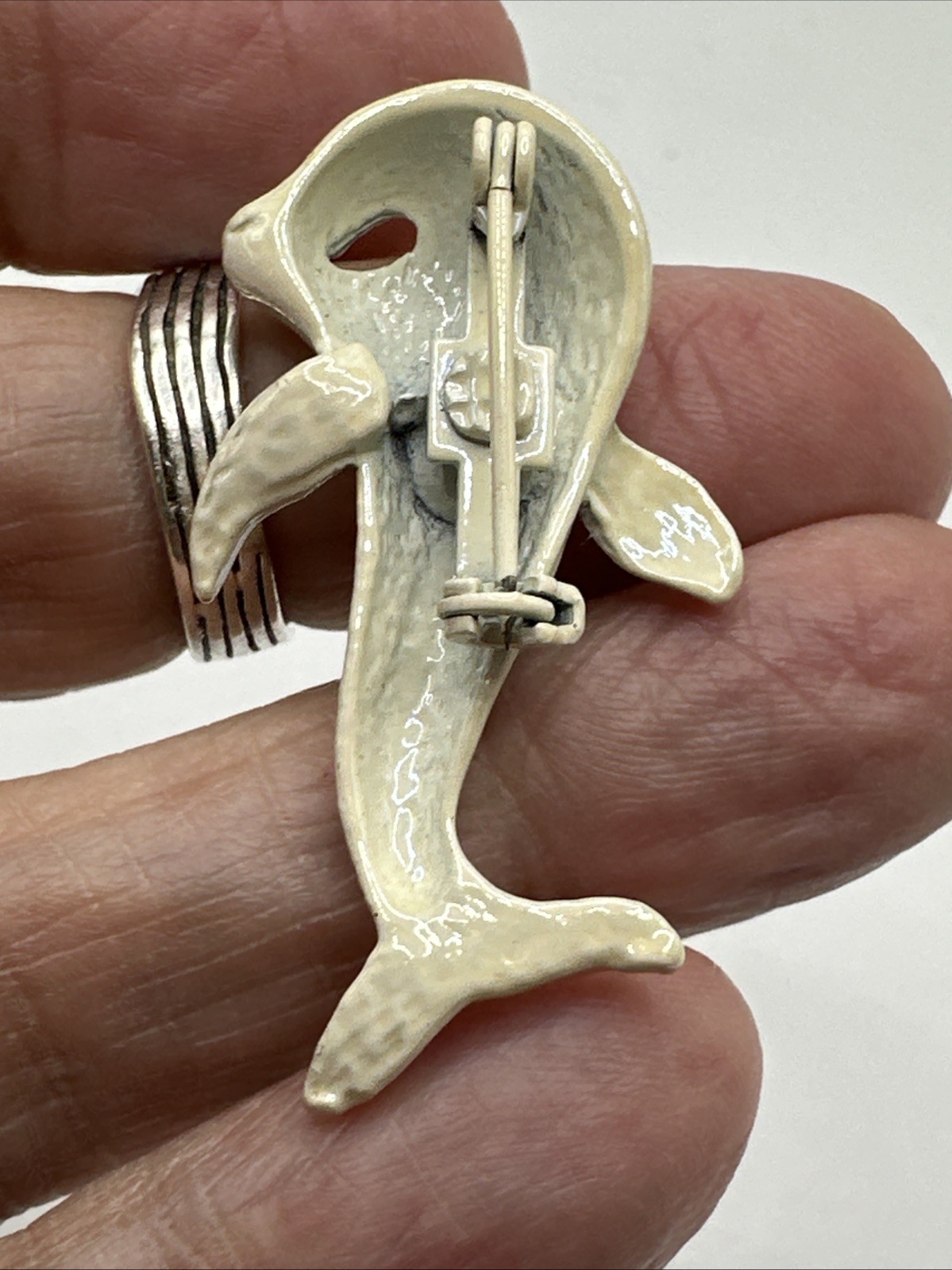 Vintage Beluga Whale White Pearlescent Enamel Dolphin Brooch Pin Sea Creature