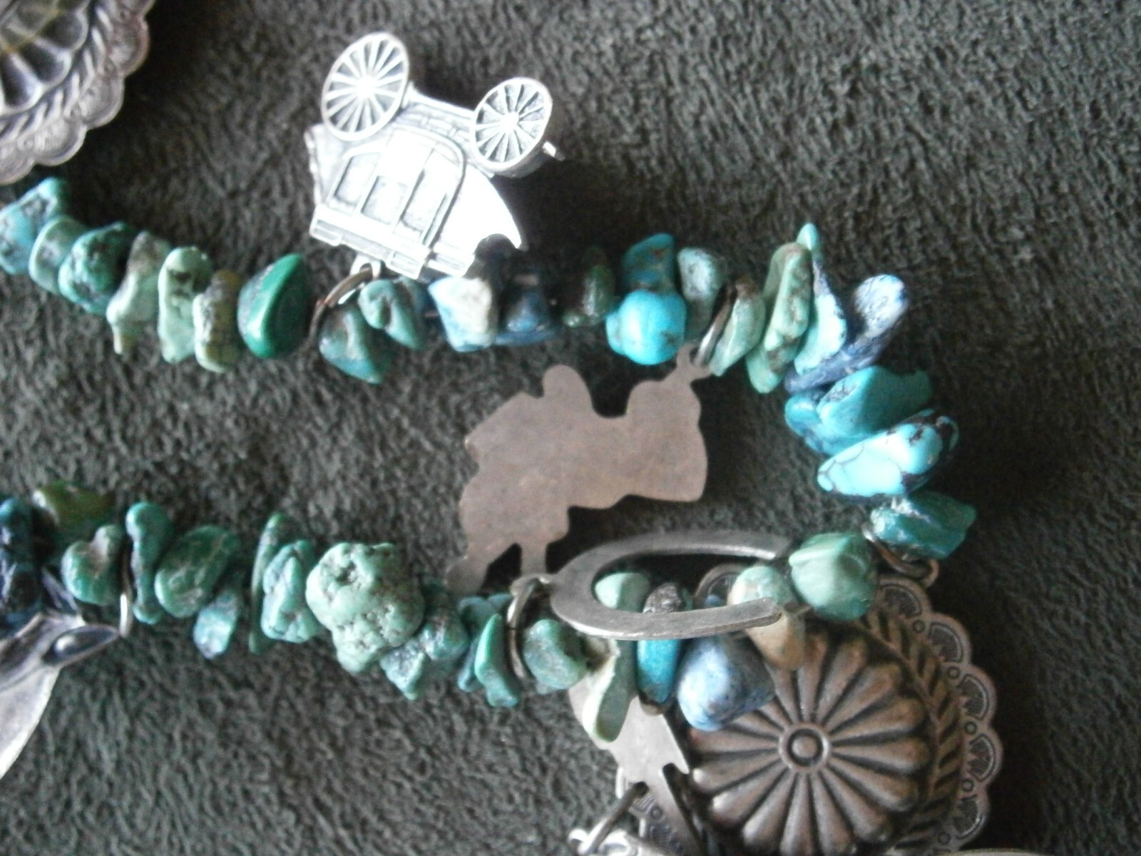 Silvertone Southwestern Theme Turquoise Chips Sweater Dress Clip Collar Pin 30g