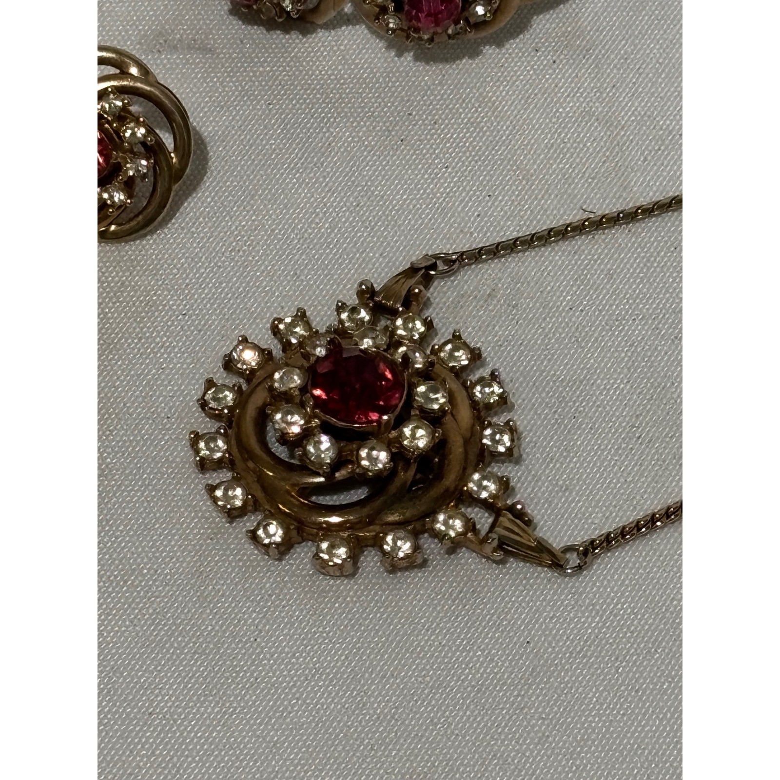Vintage Gold Pink Rhinestone Jewelry Set Necklace Brooch Bracelet Earring Luxury