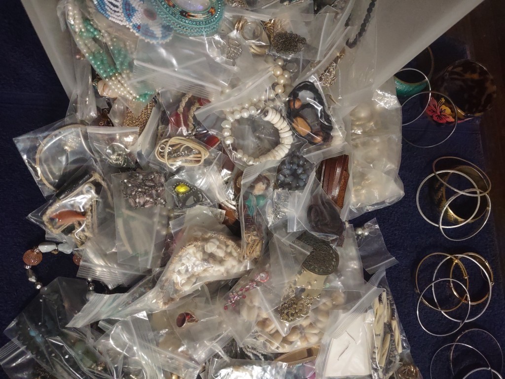 ~ Huge Vintage to Modern Costume Jewelry Lot – 100’s of Pieces! ~