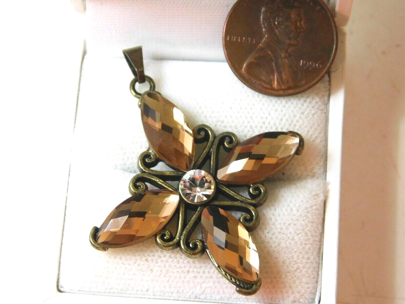 Sparkling Golden Brown Faceted Glass Rhinestone Maltese Cross Pendant 8a 81