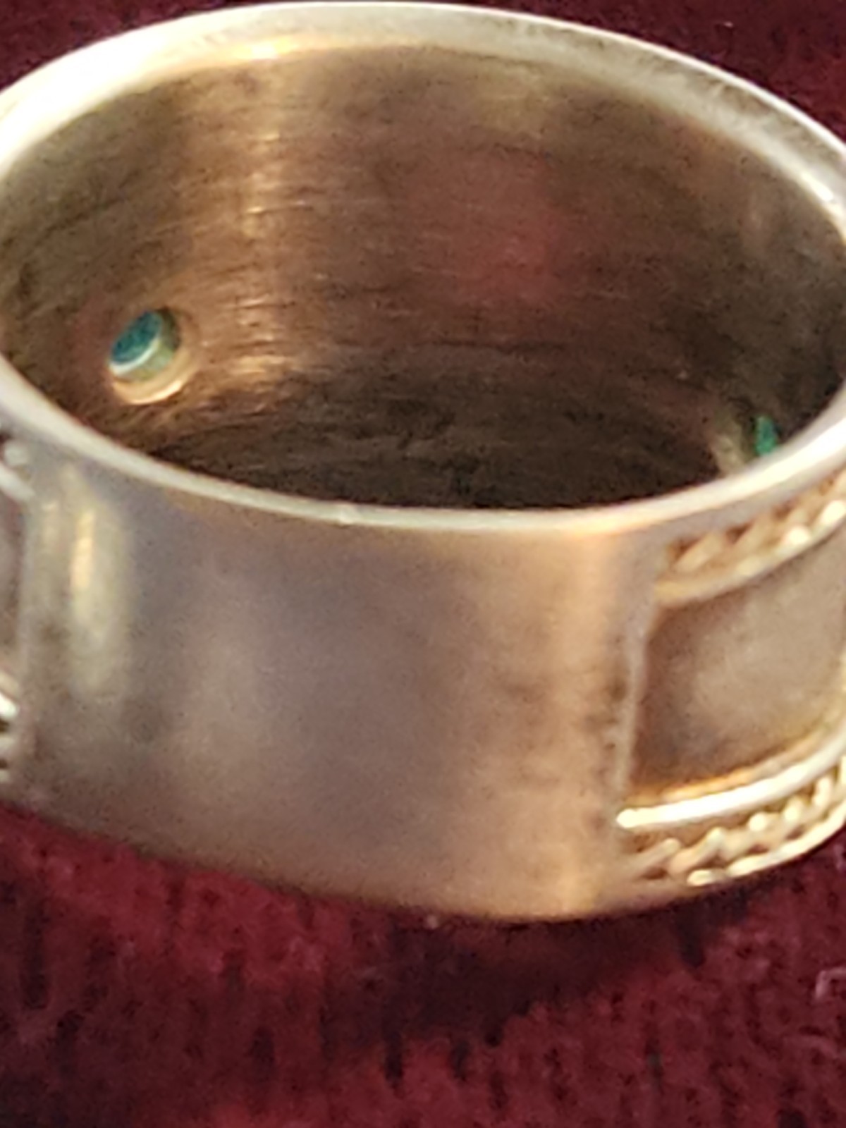 Vtg Celtic Irish Claddagh Emerald Cigar Ring Size 7.5 Made In IRELAND Signed