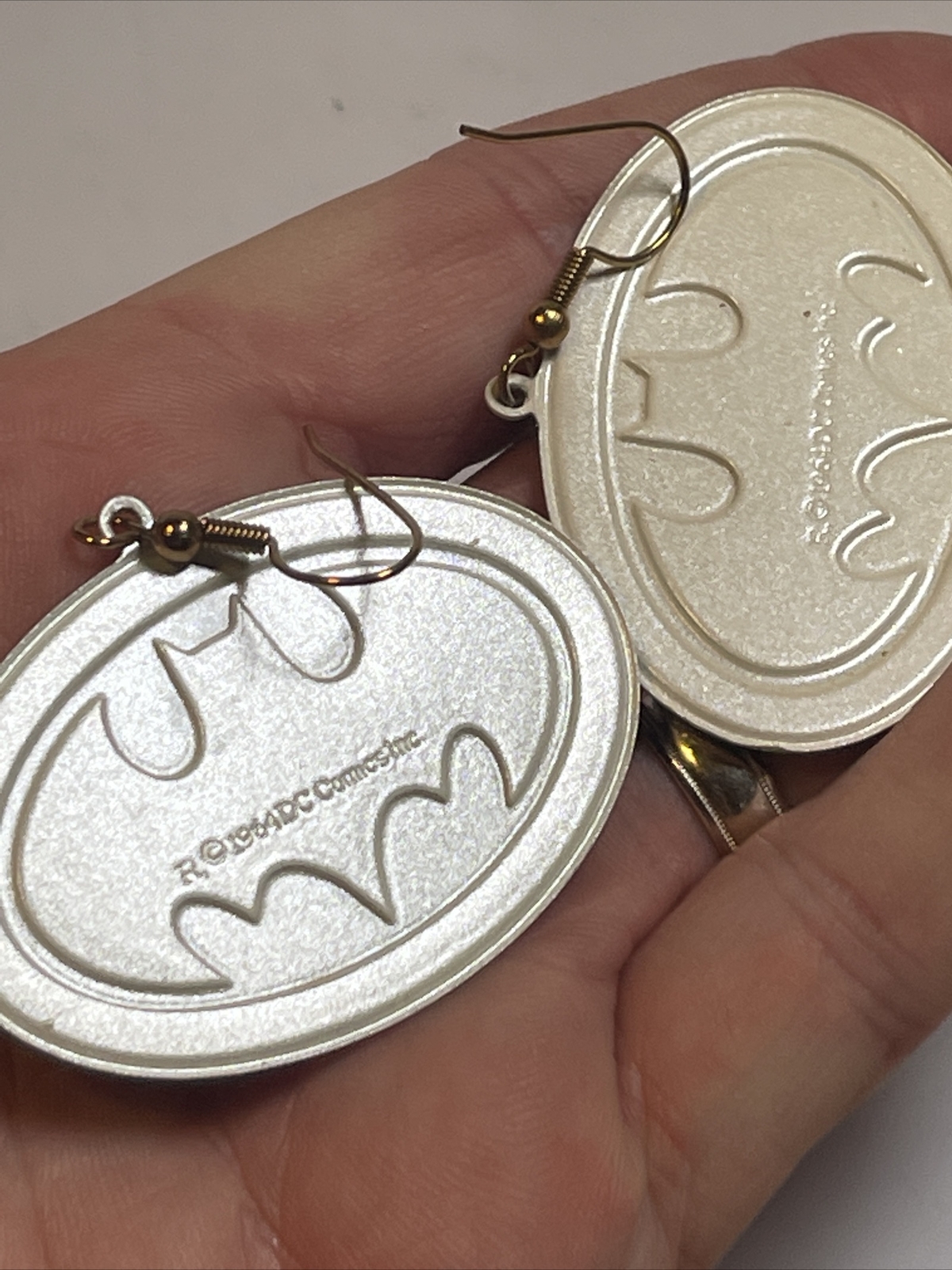 vintage batman jewelry lot 2 pair earings 1 button pin 1964 DC Comics Metal Rare