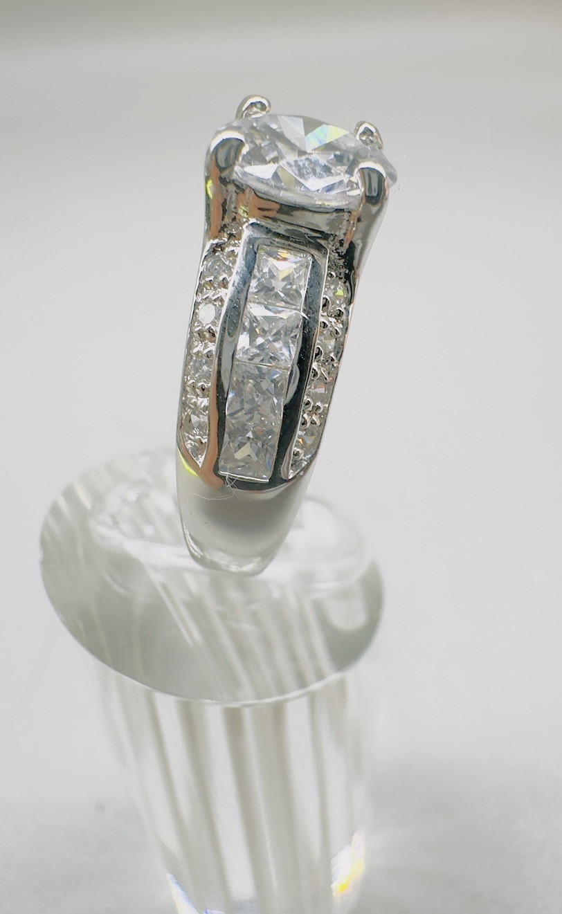 Vintage Howard M Tefft HMT Sterling Silver 925 Cubic Zirconia Ring Size 9