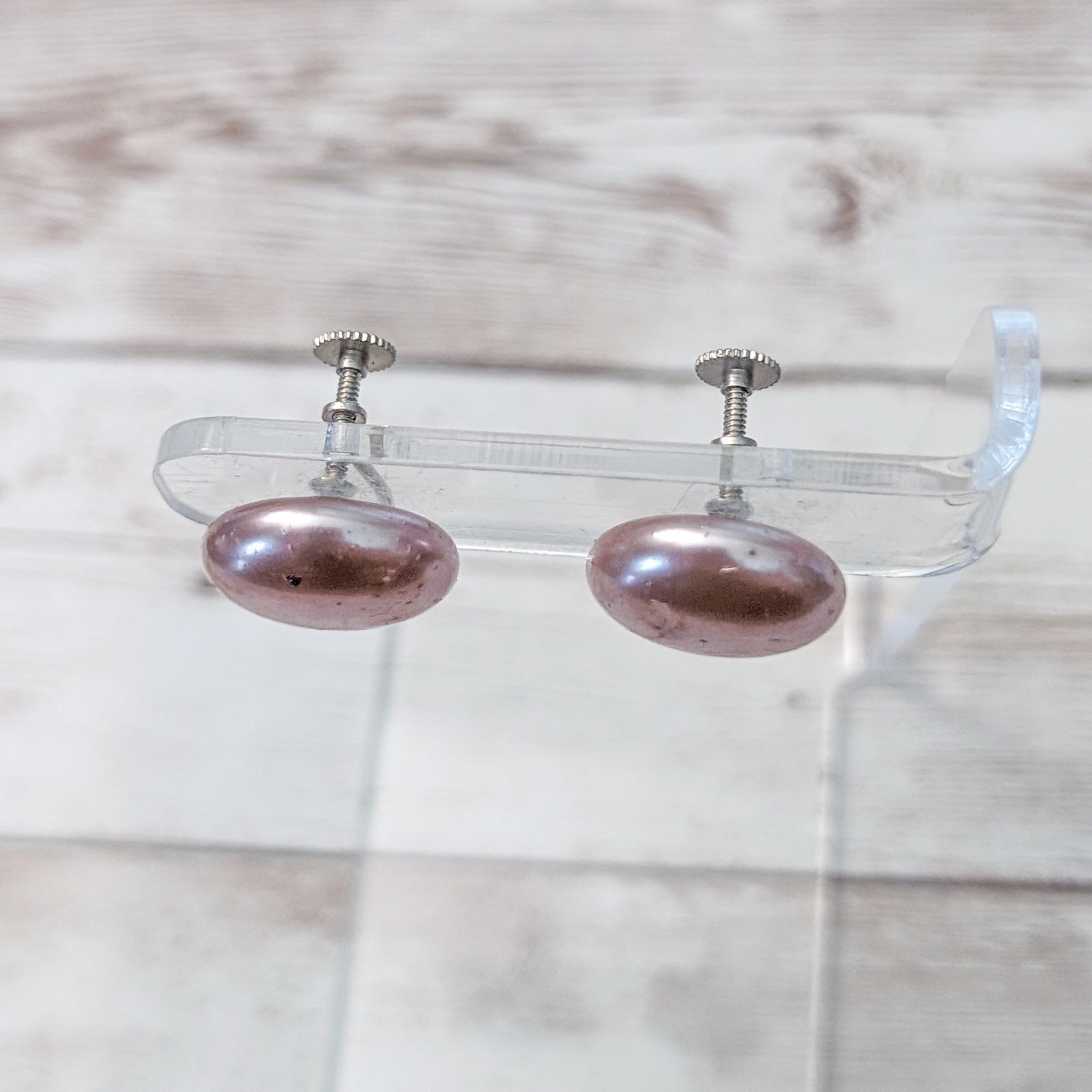Vintage Screw On Earrings Pink Pearlescent – Poor Condition