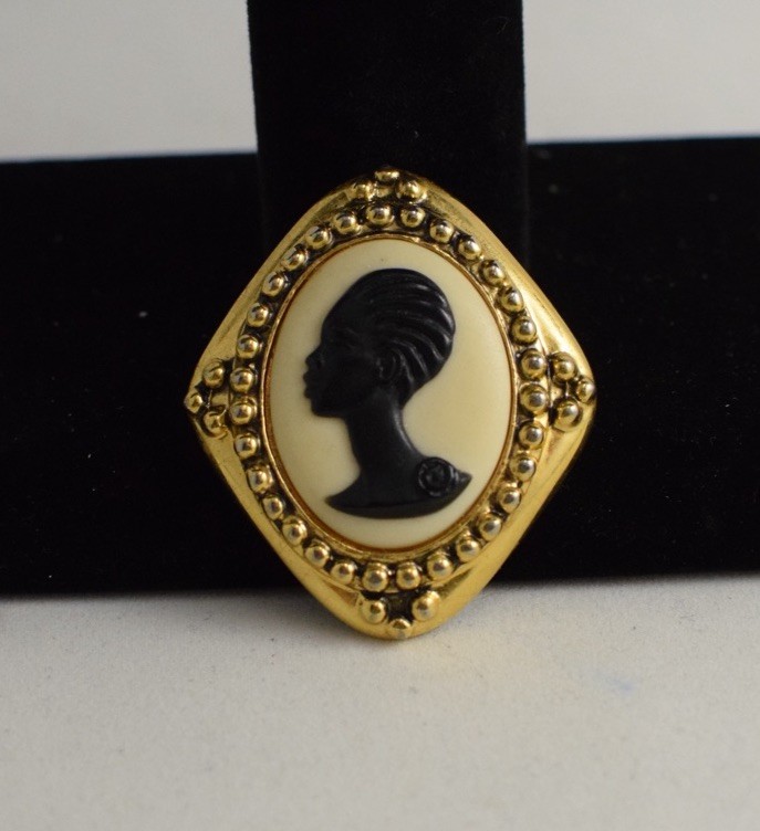 VTG Coreen Simpson Black African American Woman Lady Cameo Pin Brooch