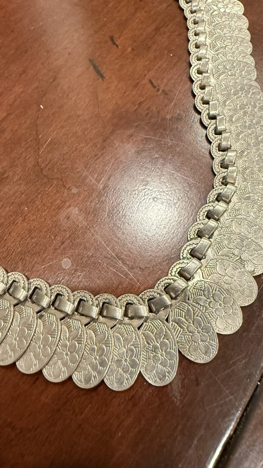 Retro Vintage 15” Embossed Link Choker-Silver Metal With Flower Design.