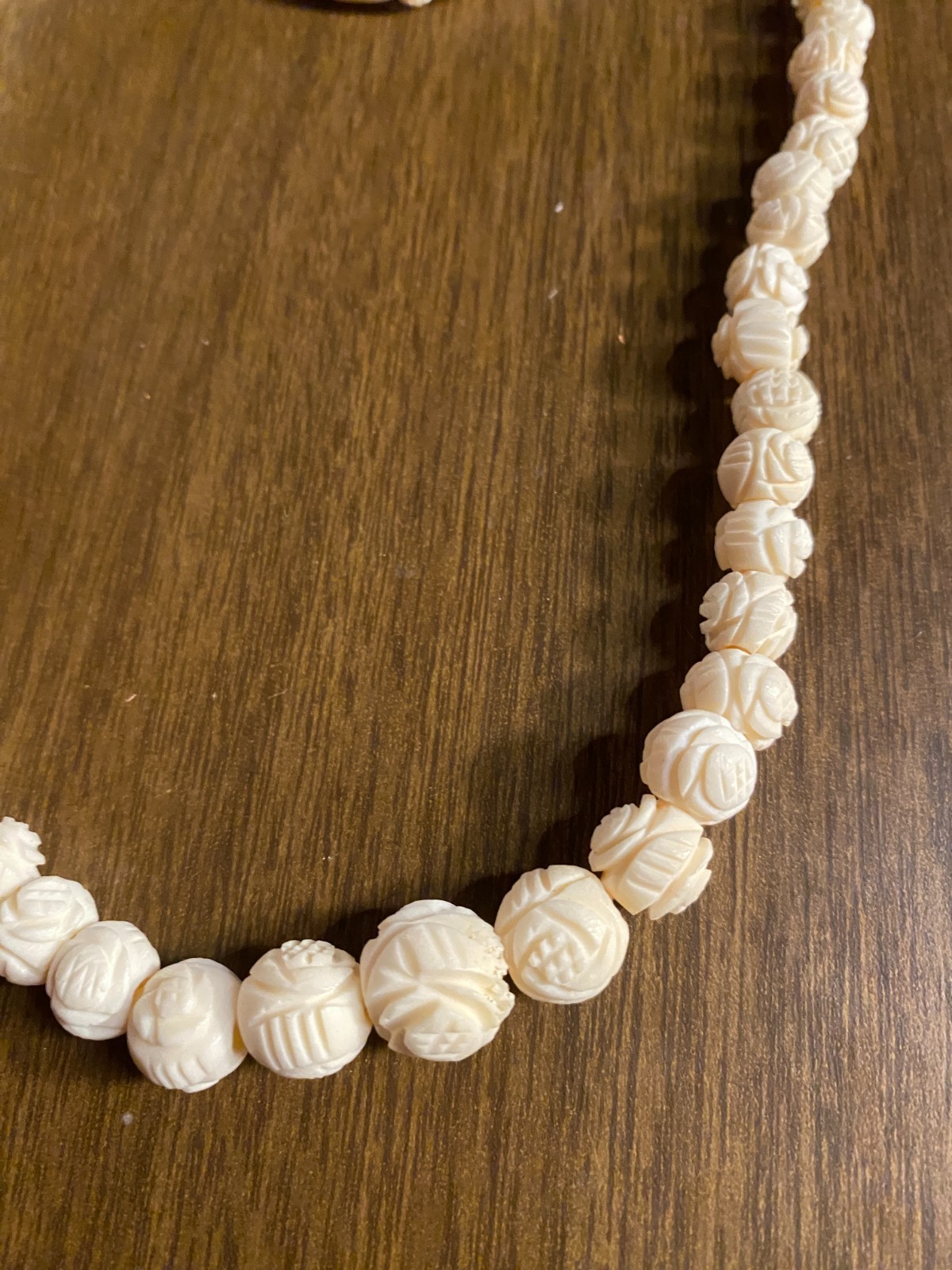 Vintage Hand Carved Bleached Graduated Bead Necklace 18″