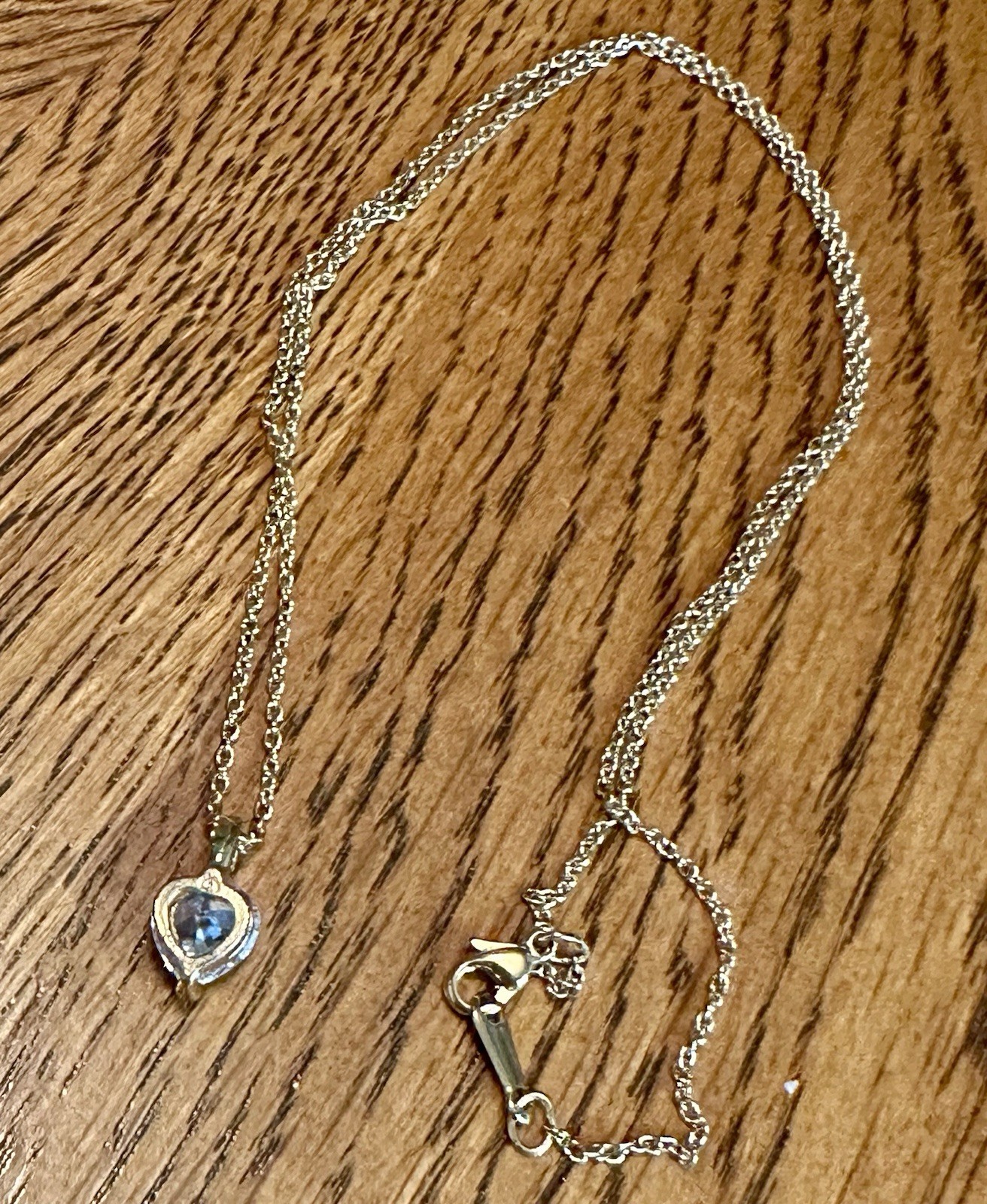 Vintage Avon Gold Tone Necklace with Clear Rhinestone Heart Pendant 18”