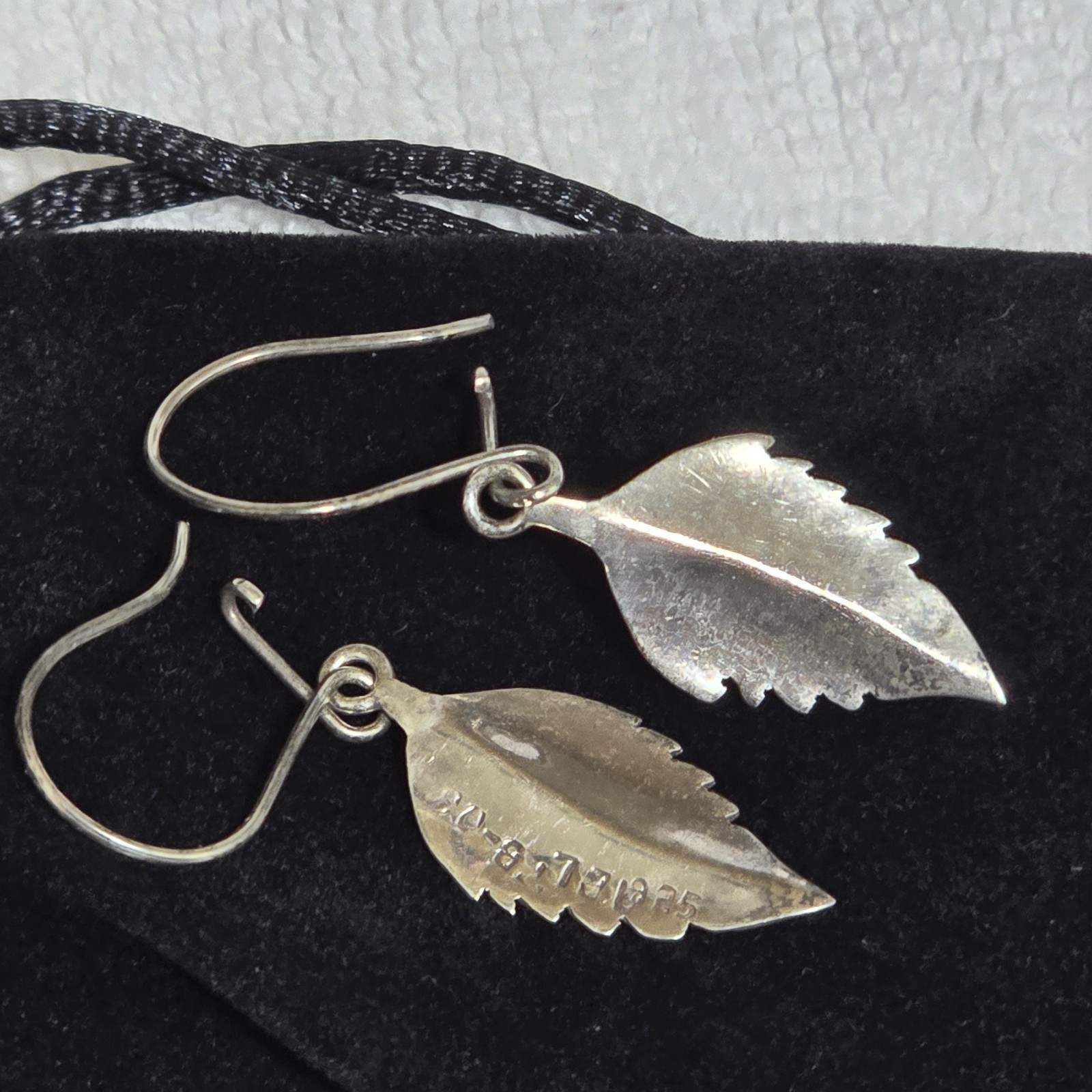Vintage Sterling Silver Leaf Dangle Earrings 925 Oxidized Nature Botanical