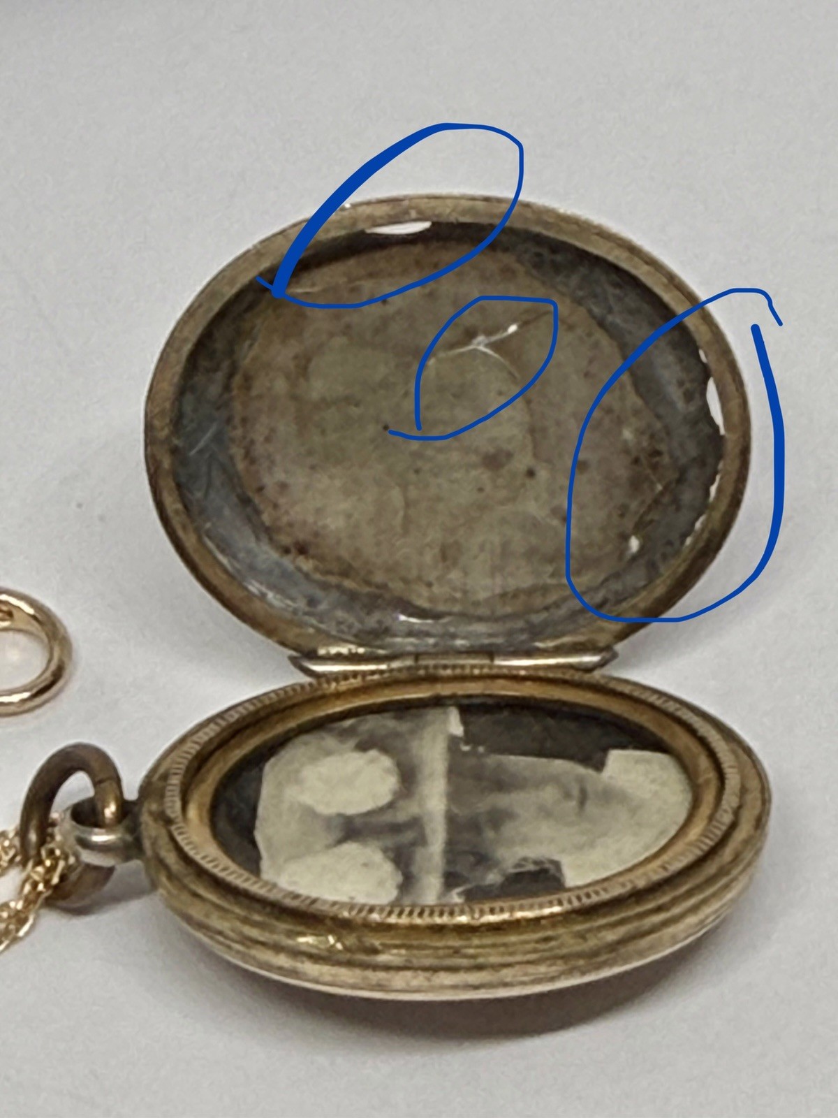 Antique Double Sided Rose Rolled Gold Fleur de Lys Flower Locket Necklace AS IS