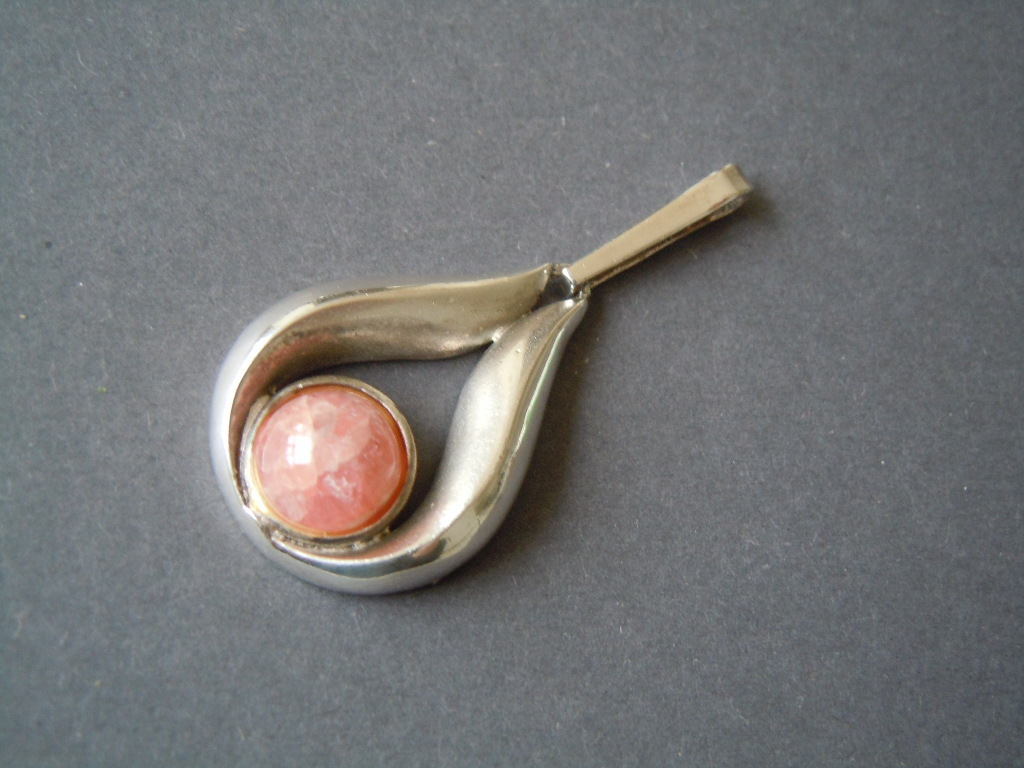 835 Silver Pendant Drop Shape with Rhodochrosite Hemisphere 7.2 g / 4.5 x 2.1 cm