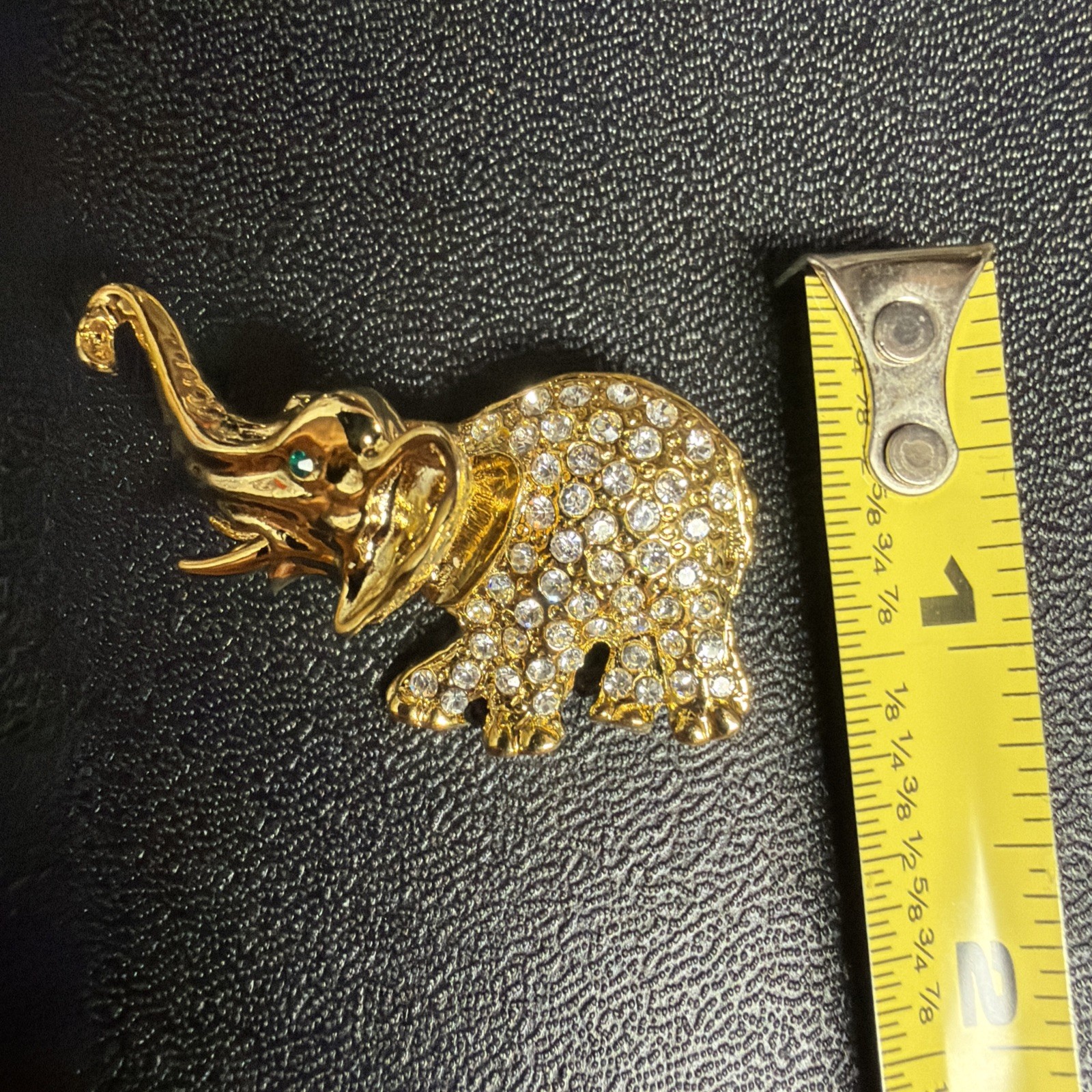 Vintage Y2K Gold Tone Rhinestone Green Eye Elephant Brooch Pin Women’s Jewelry
