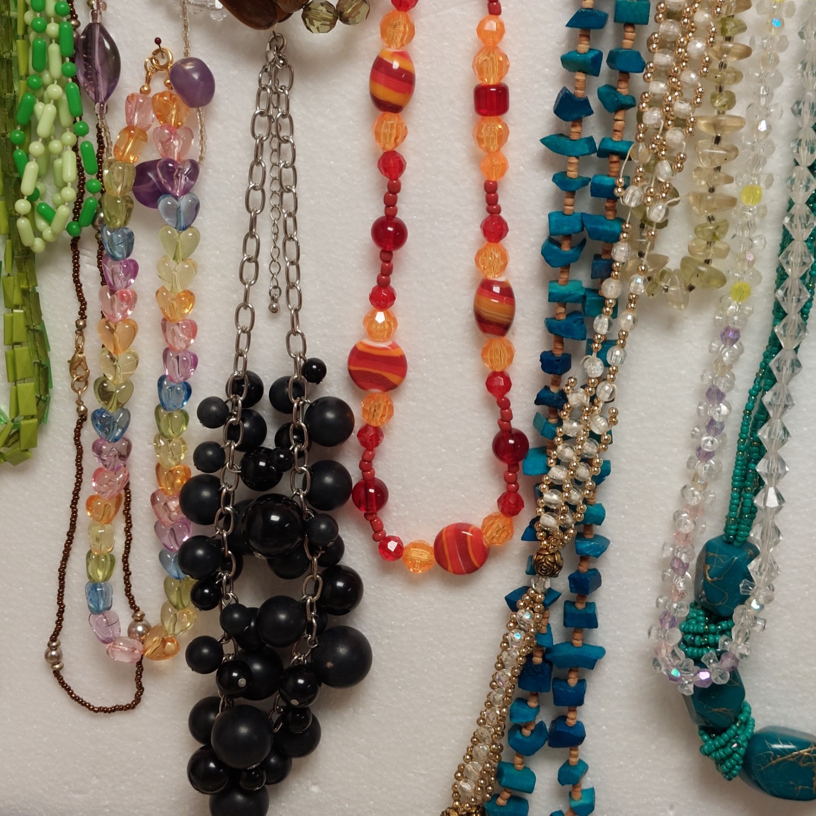 100 Pc Vtg-Now Beaded Necklaces Assorted Colors And Types