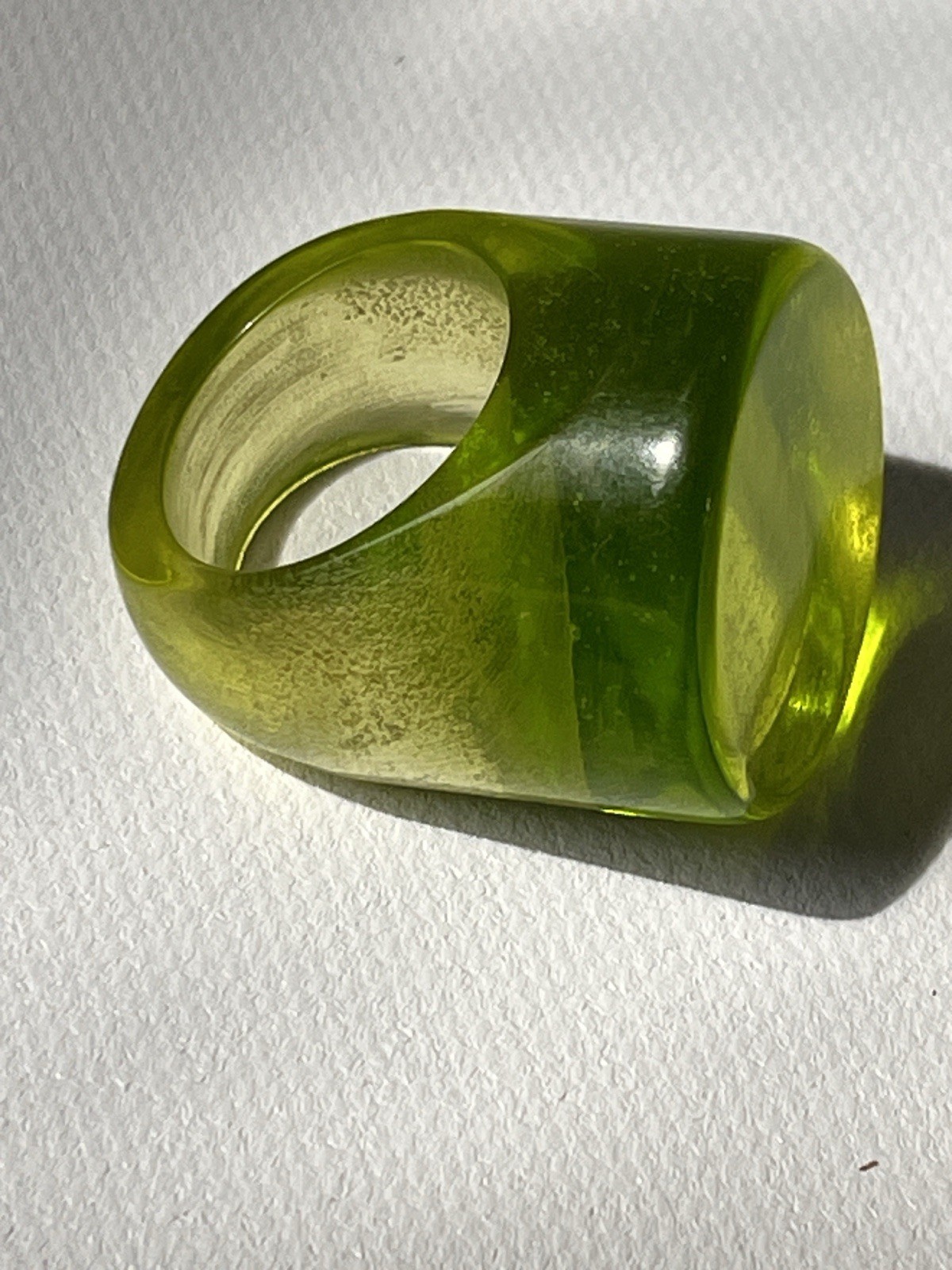 Vintage Size 7 Lucite Ring Chunky Statement Crystal Green HIGH Flat Top Unisex