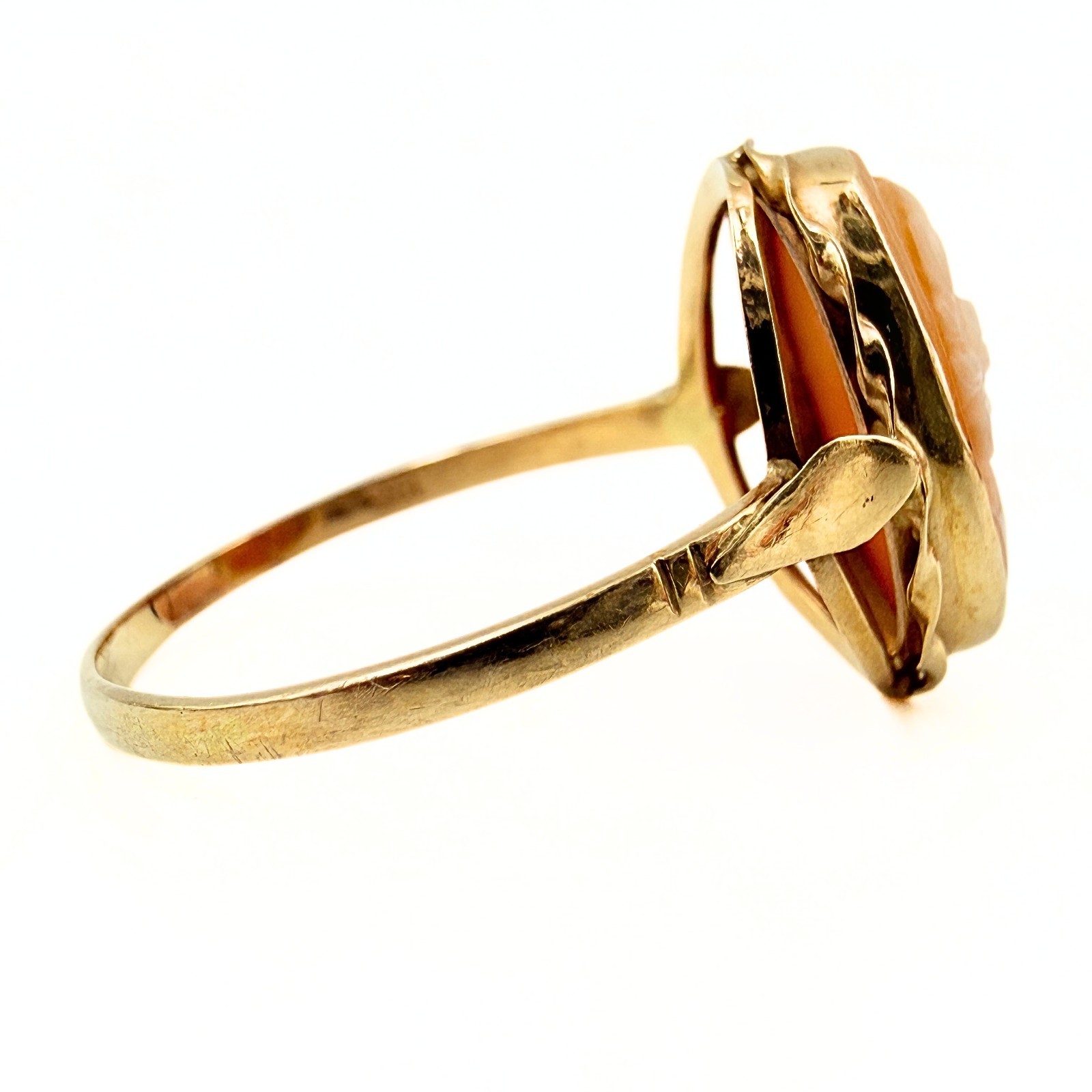 Opulent Marked 14k Yellow Gold Conch Relief Cameo Portraiture Ring Sz 9
