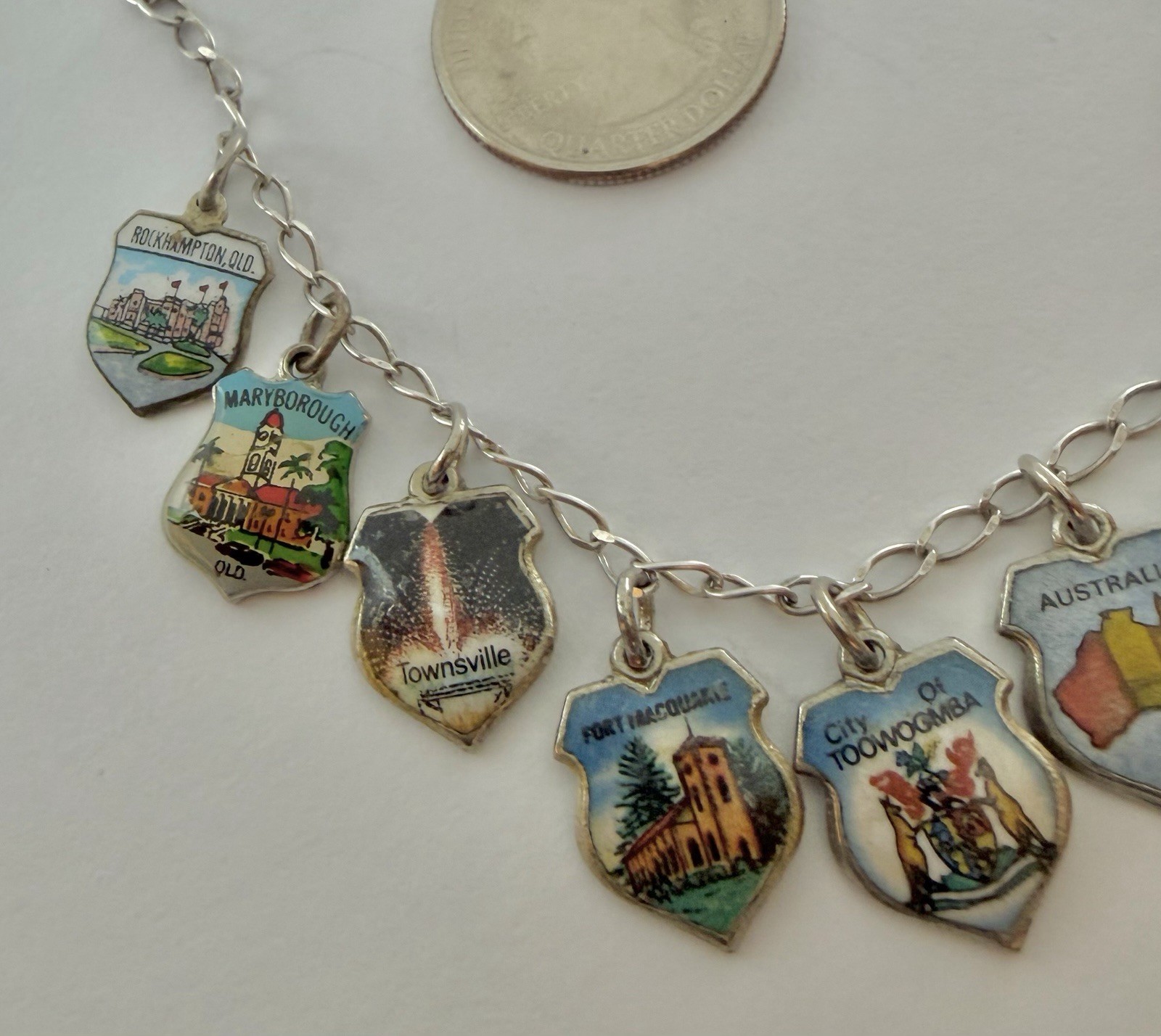 Vintage 10 Australia Tourist Historical Sites Shield Charms 925 Bracelet 7 3/4”