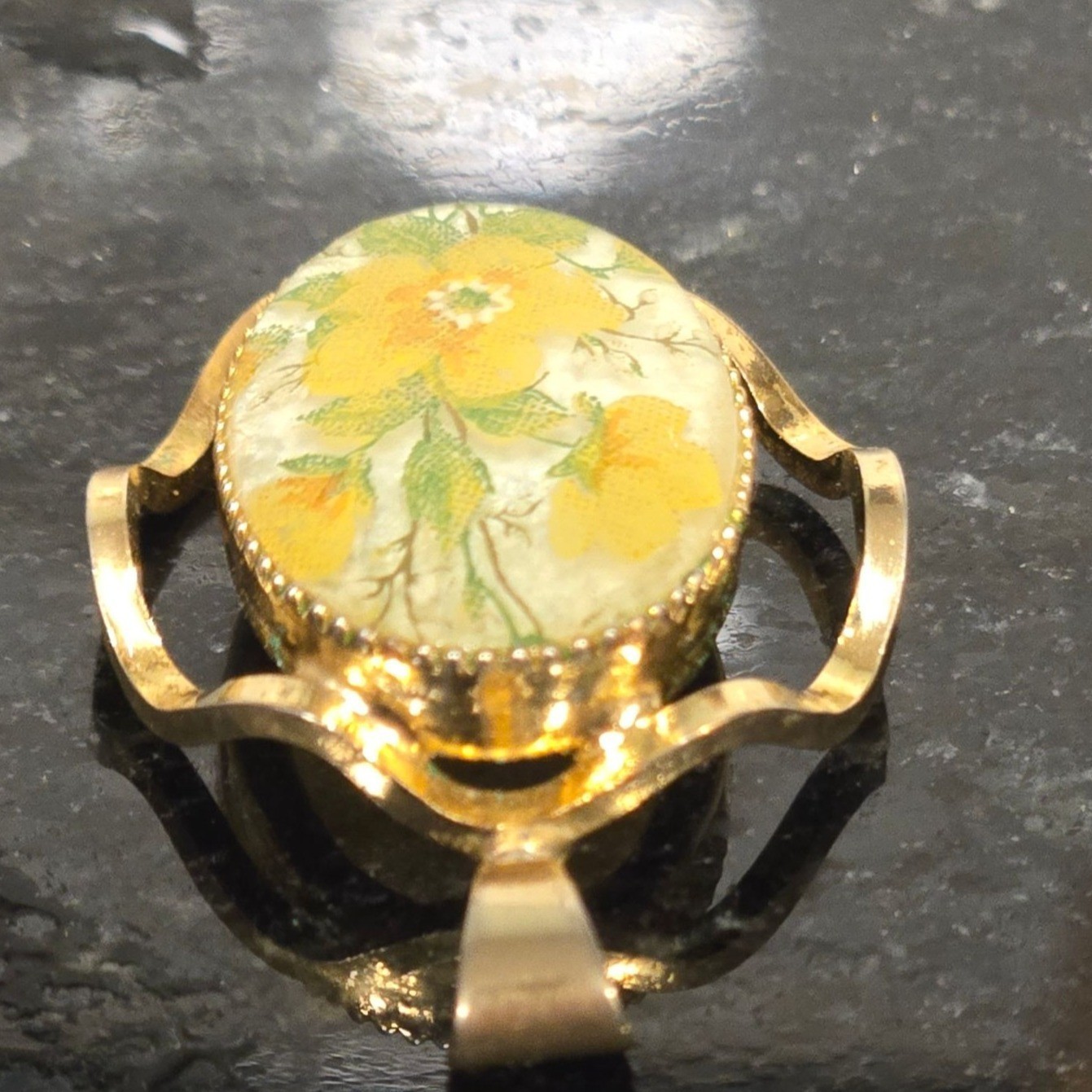 Vintage Flower Pendant Domed Cabochon Gold Tone Mid Century yellow floral art