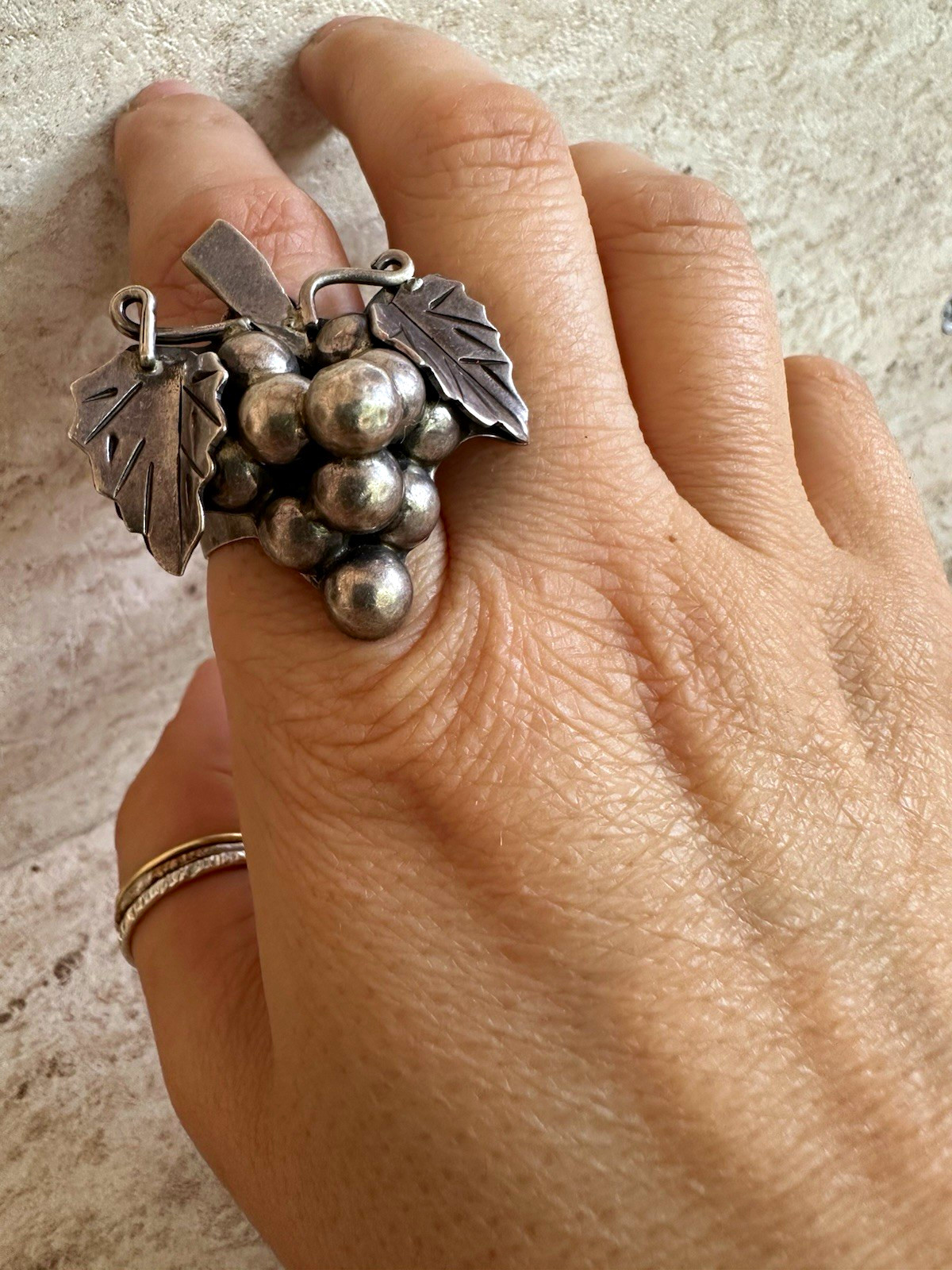 925 Sterling Silver Mexico Vintage Grape Cluster Leaf Ring