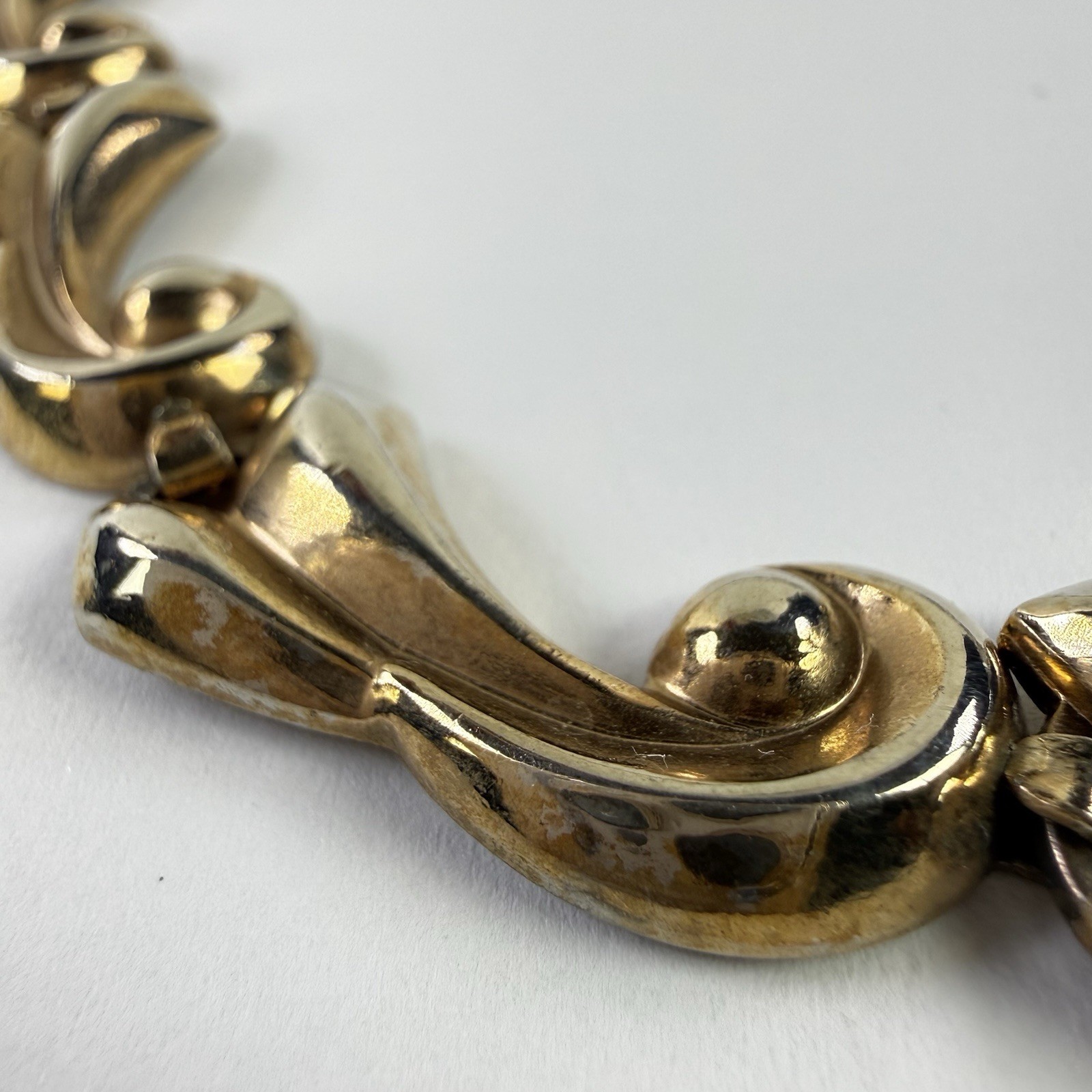 Vtg Gold Tone Scroll Link Necklace 14” Choker Statement Necklace Unbranded