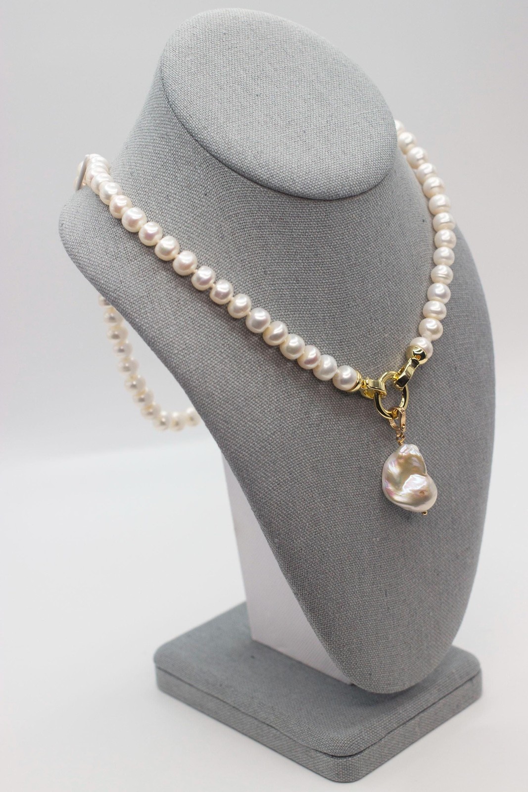 24 Inch Hand Knotted White Freshwater Pearl Necklace Detachable Baroque Pendant