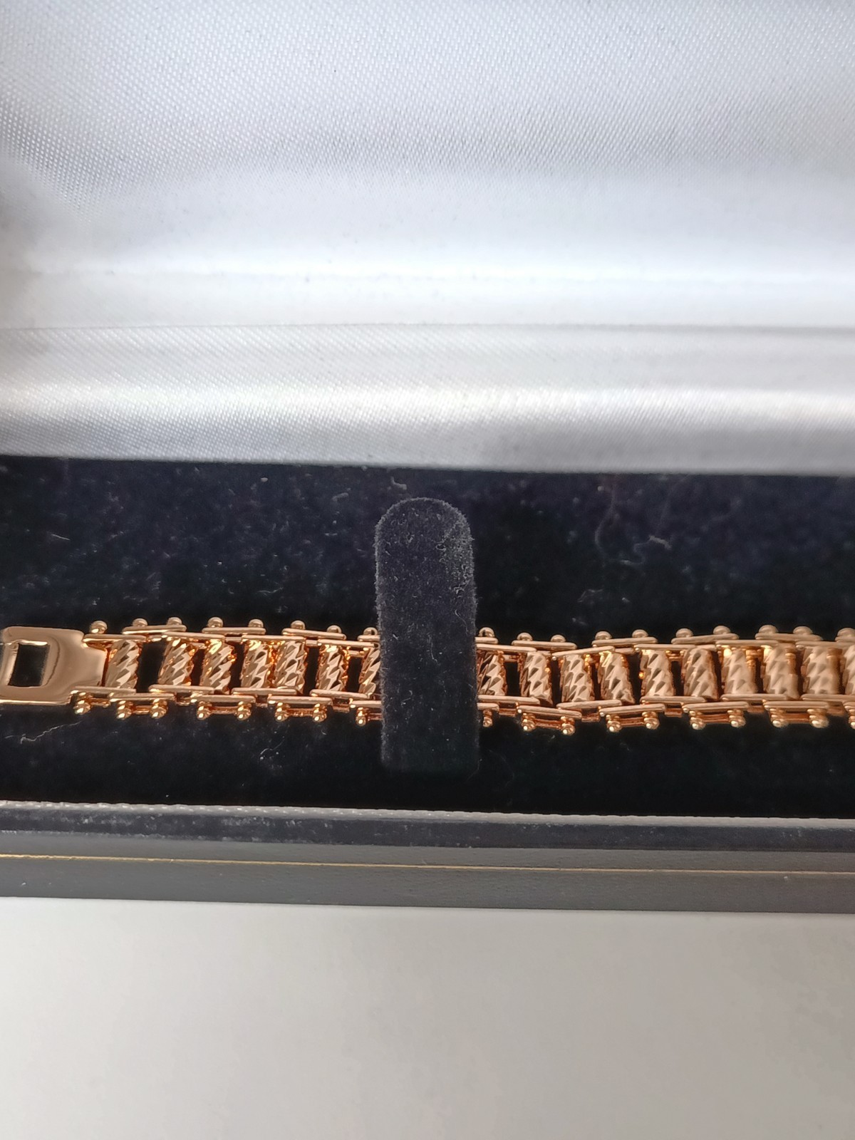 Vintage 1990-s Rolled Gold Bracelet- Hallmarked 585 RG!!
