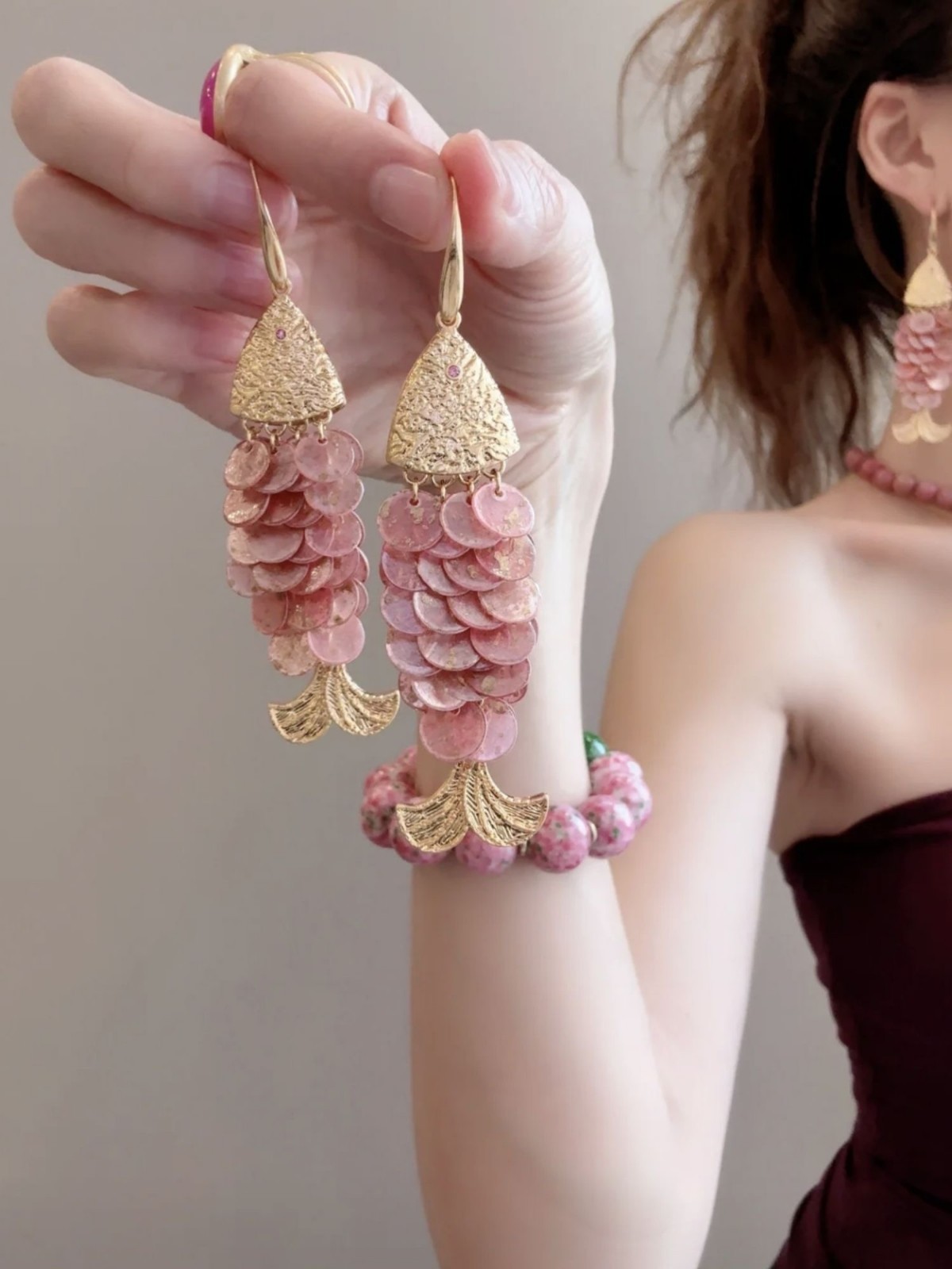 Vintage Pink Shell Scale Goldfish Exaggerated Hook Earrings New Arrival Jewelry