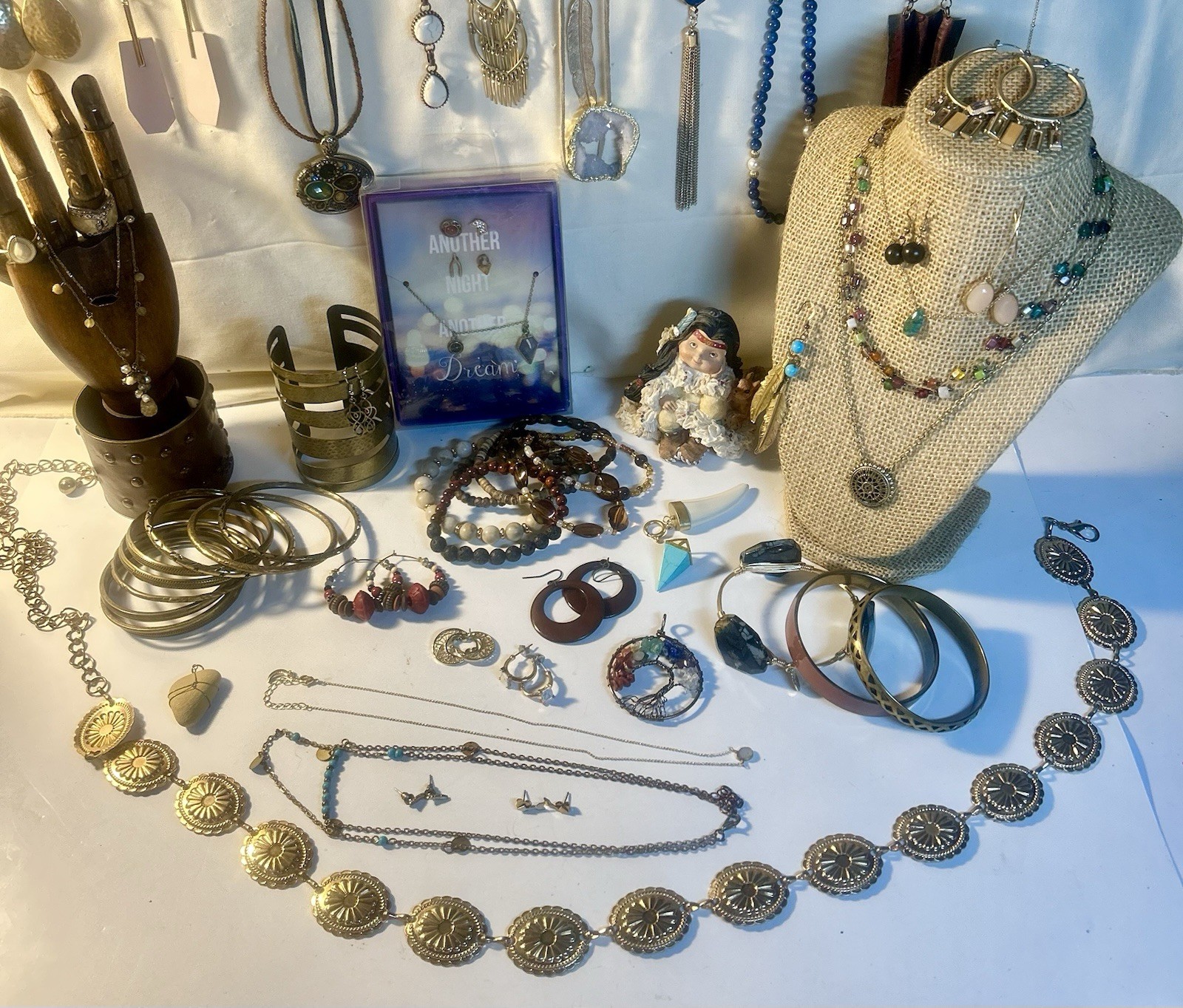 Southwestern/Boho/Gold-tone Jewelry Lot 85+ Piece, Vintage/Modern/Estate