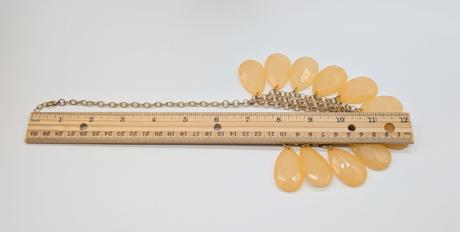 Vtg Peach Acrylic Lucite Teardrop Bead Faceted Bib Necklace Gold Tone 24″